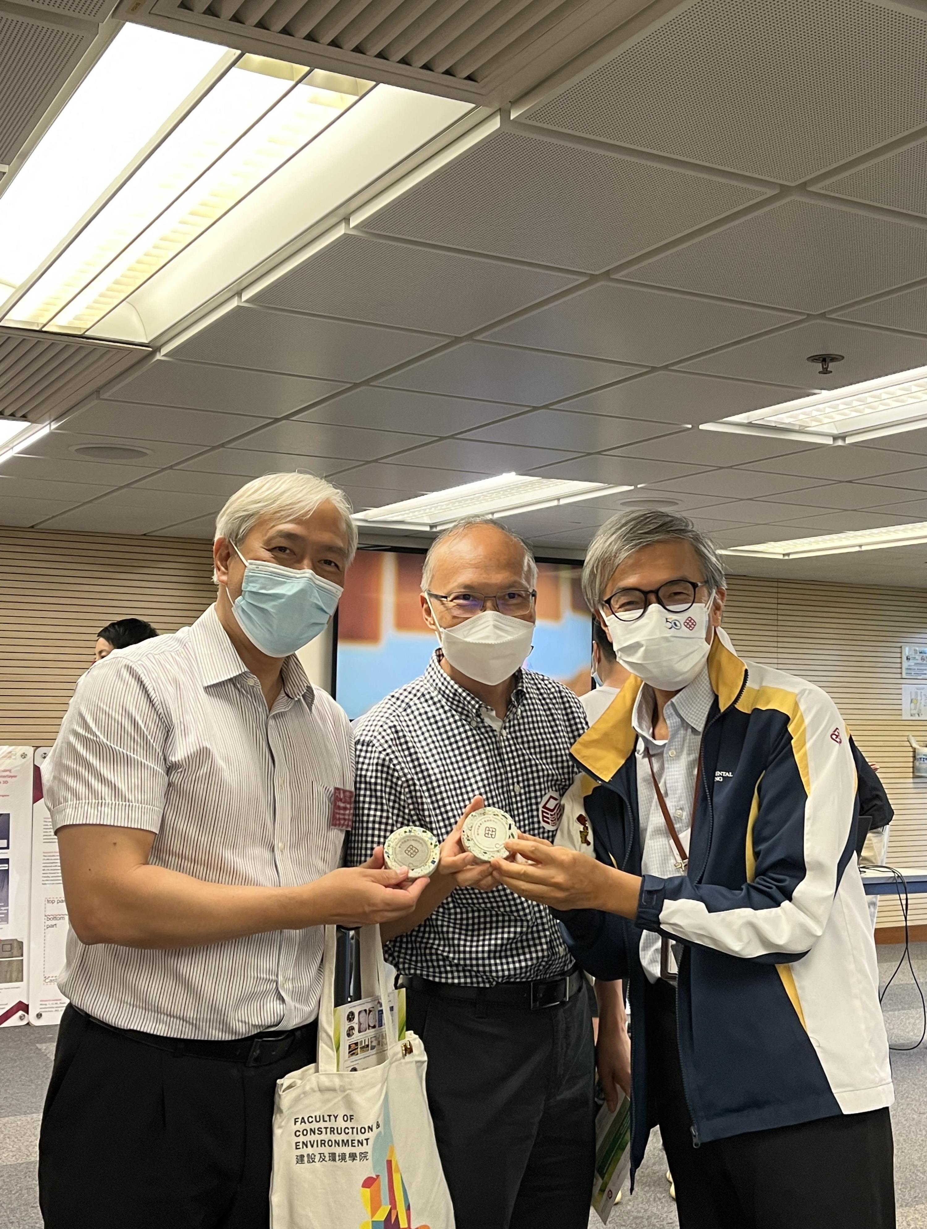 20220813_073559281_iOS