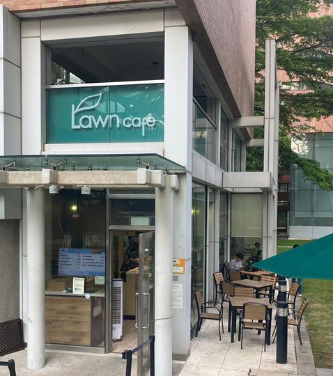 Lawn Cafe R