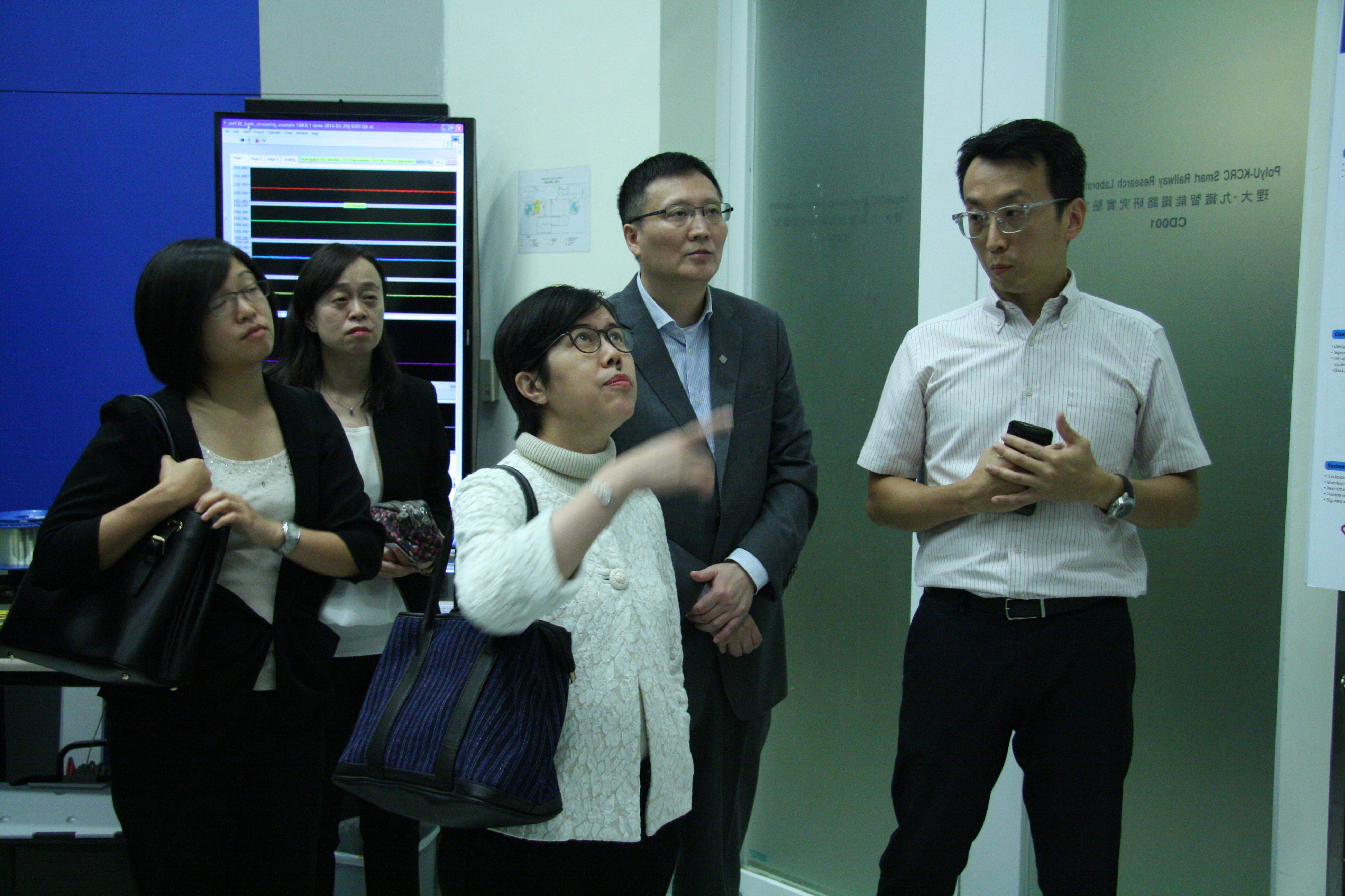 2016_10_visit_by_innovation_and_technology_commission_the_government_of_hksar_19_20180731_1970550458