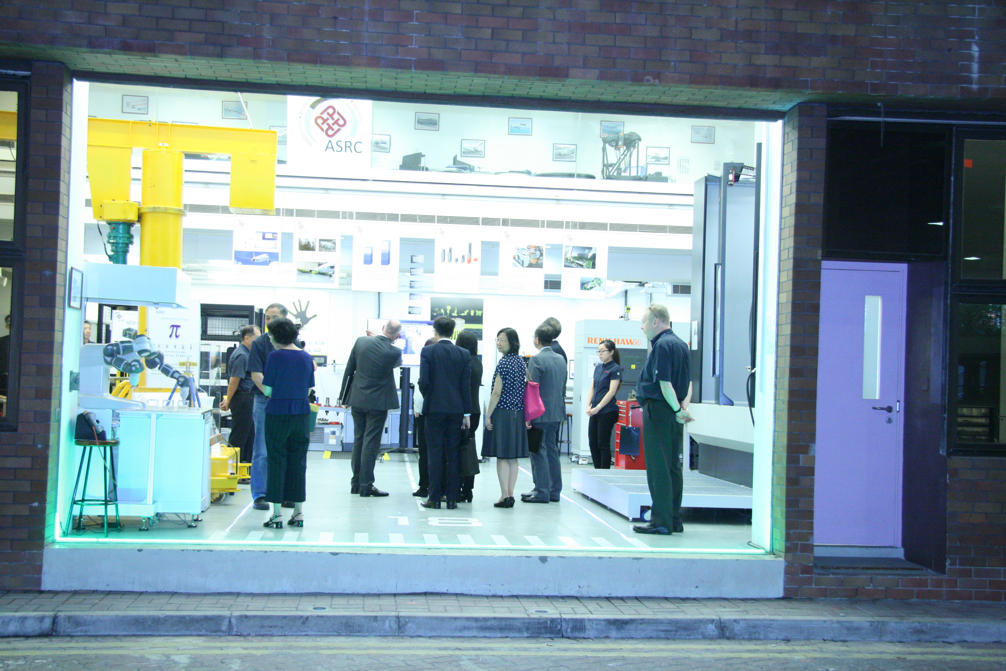 2016_10_visit_by_innovation_and_technology_commission_the_government_of_hksar_6_20180731_1966964440