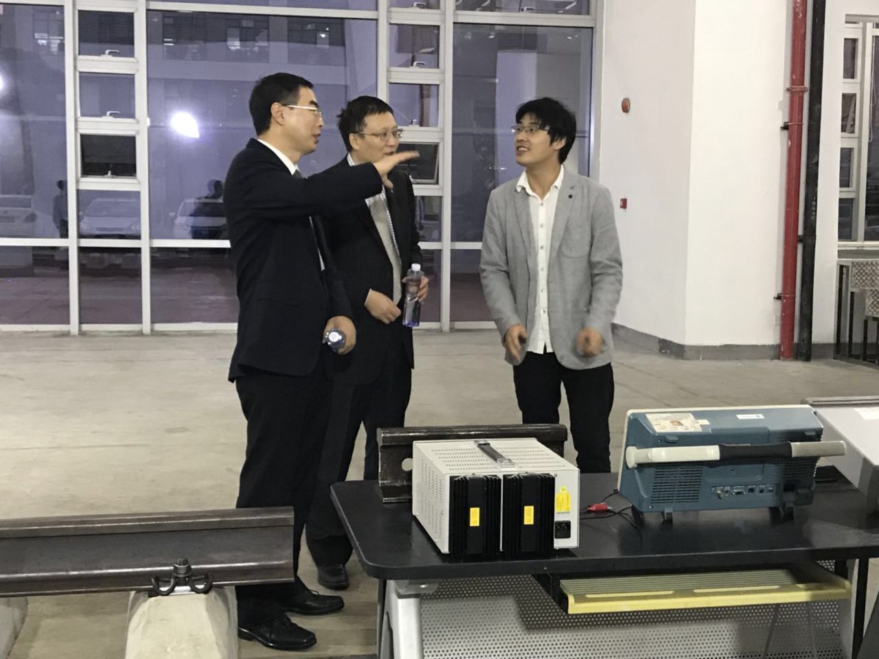 2017_10_polyu-csrd_joint_innovation_center_for_rail_transit_safety_monitoring_technology_sign (23)