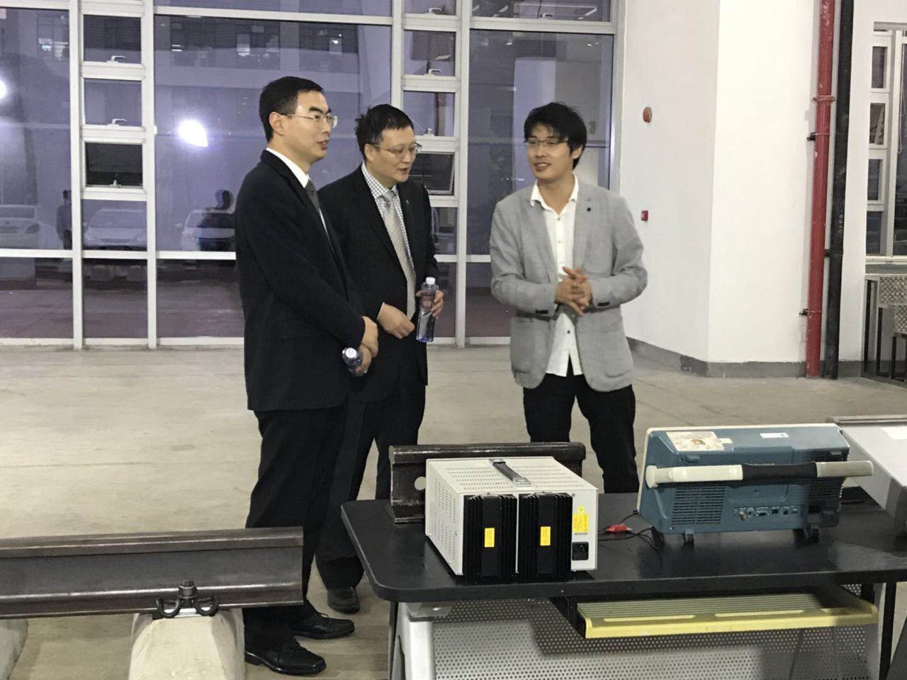 2017_10_polyu-csrd_joint_innovation_center_for_rail_transit_safety_monitoring_technology_sign (26)