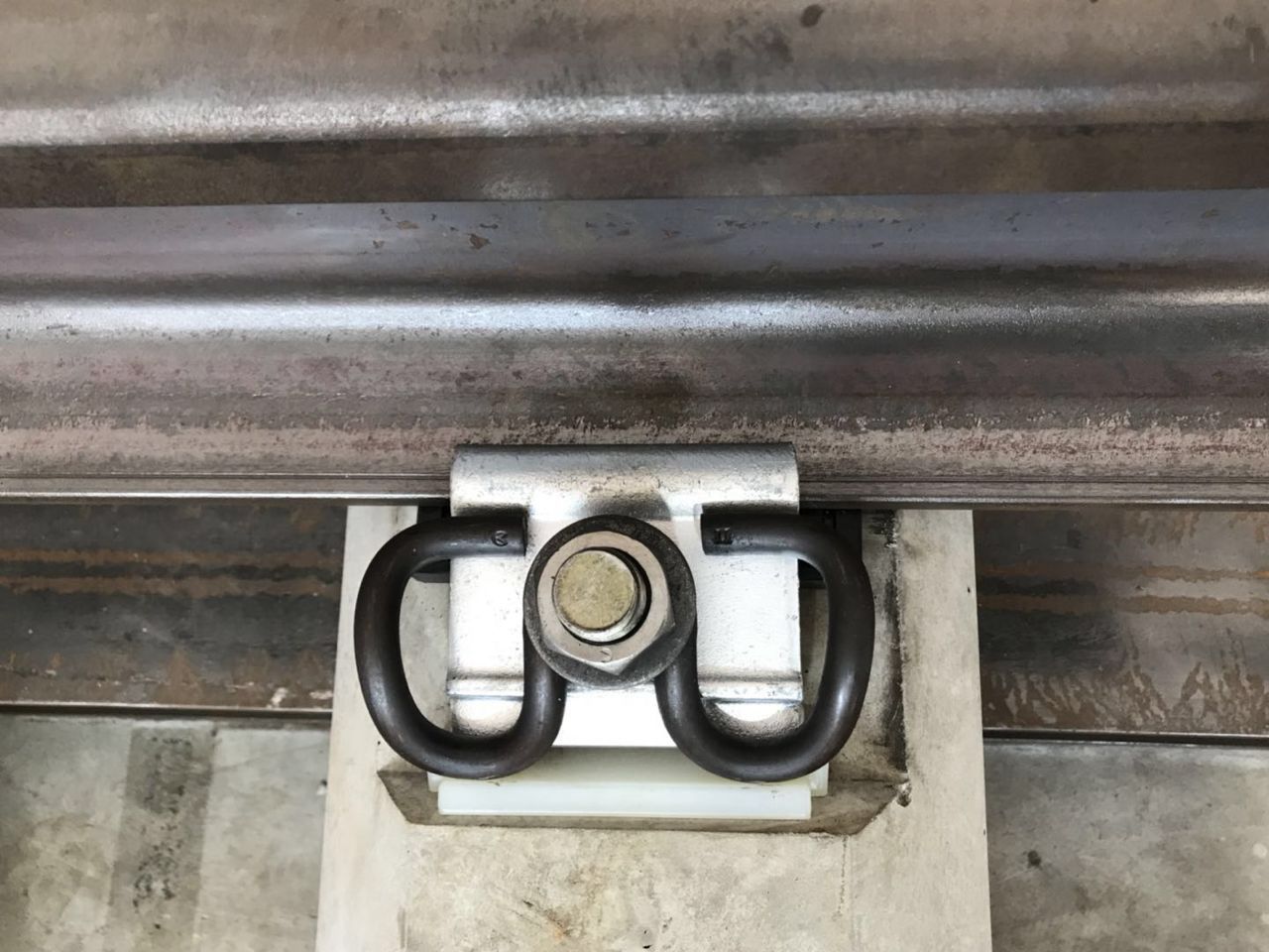 2017_10_polyu-csrd_joint_innovation_center_for_rail_transit_safety_monitoring_technology_sign (50)