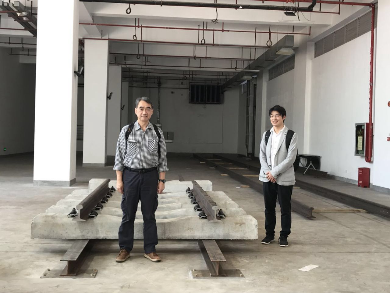 2017_10_polyu-csrd_joint_innovation_center_for_rail_transit_safety_monitoring_technology_sign (52)