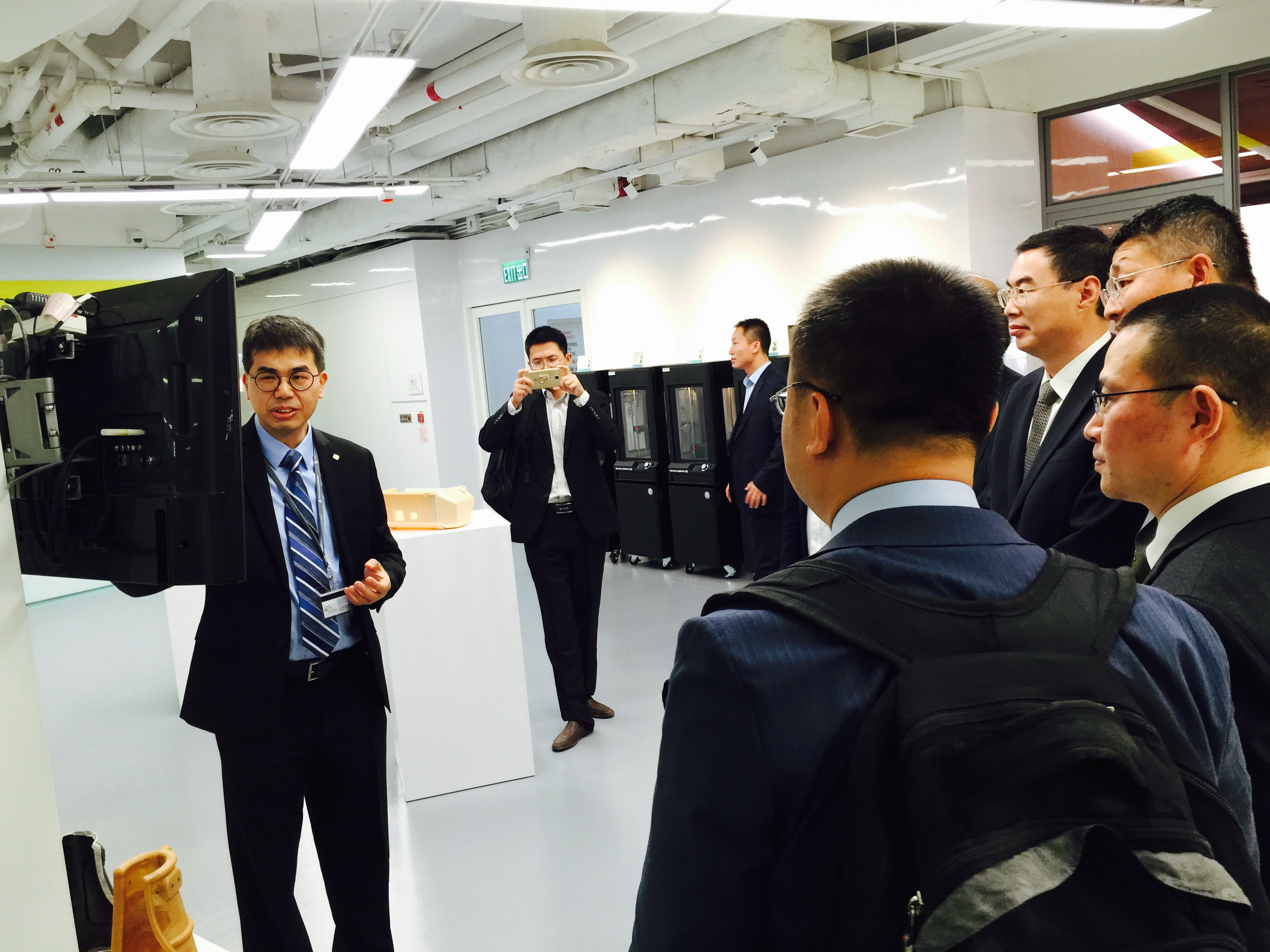 2017_10_polyu-csrd_joint_innovation_center_for_rail_transit_safety_monitoring_technology_signi (5)