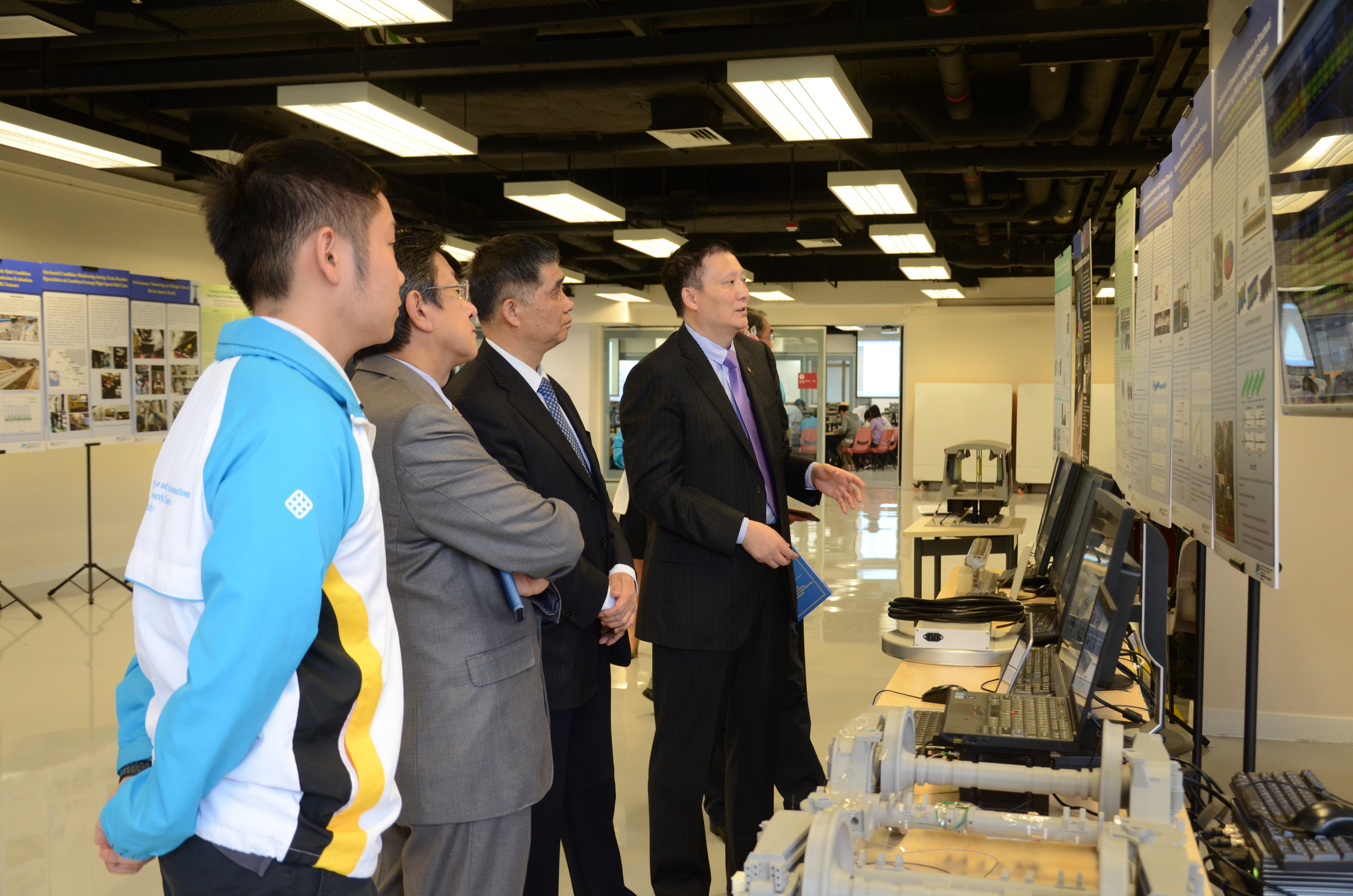 2018_06_visit_by_beijing_jiaotong_university_31_20180731_1156143116