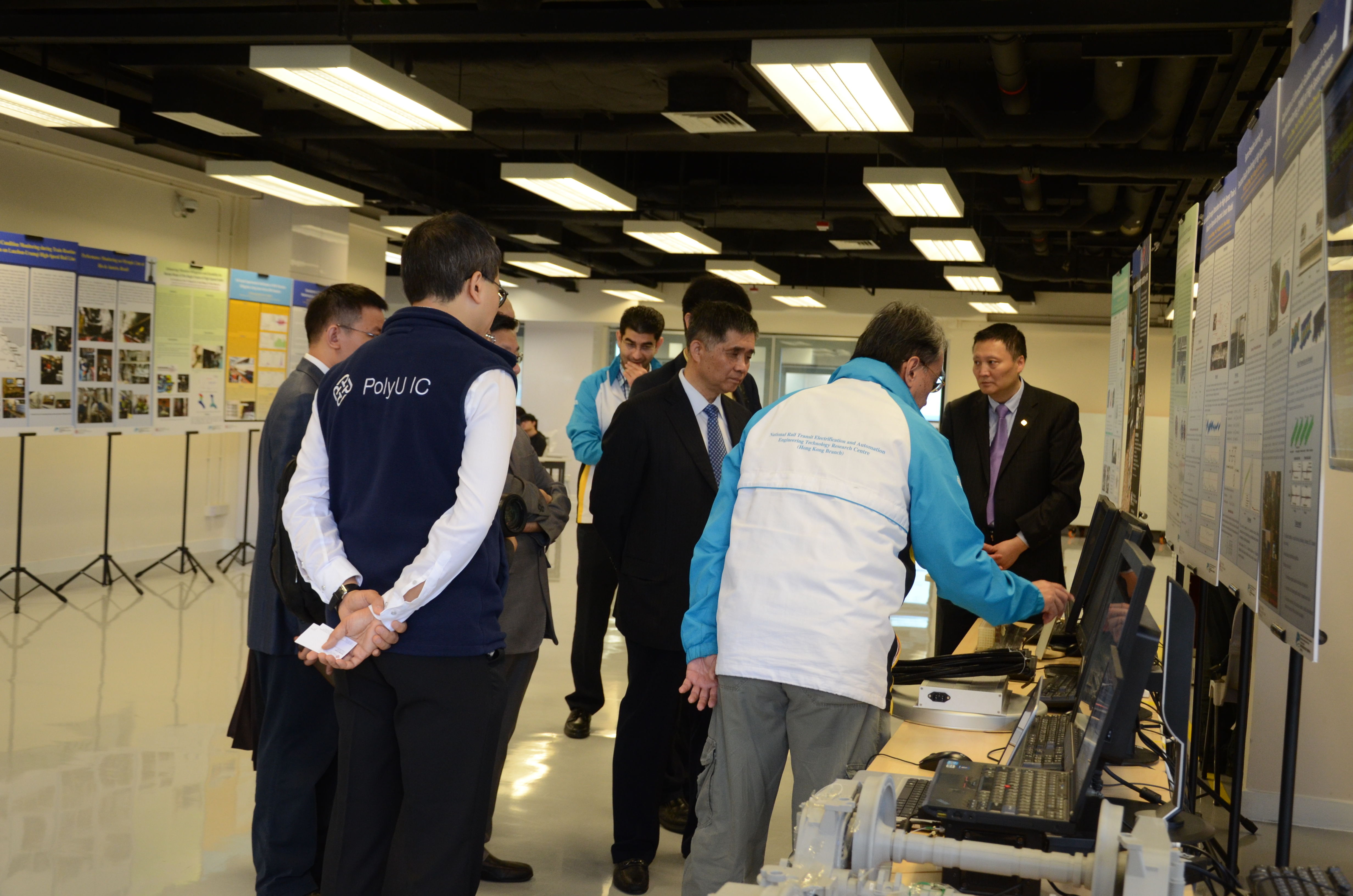 2018_06_visit_by_beijing_jiaotong_university_34_20180731_1932397590