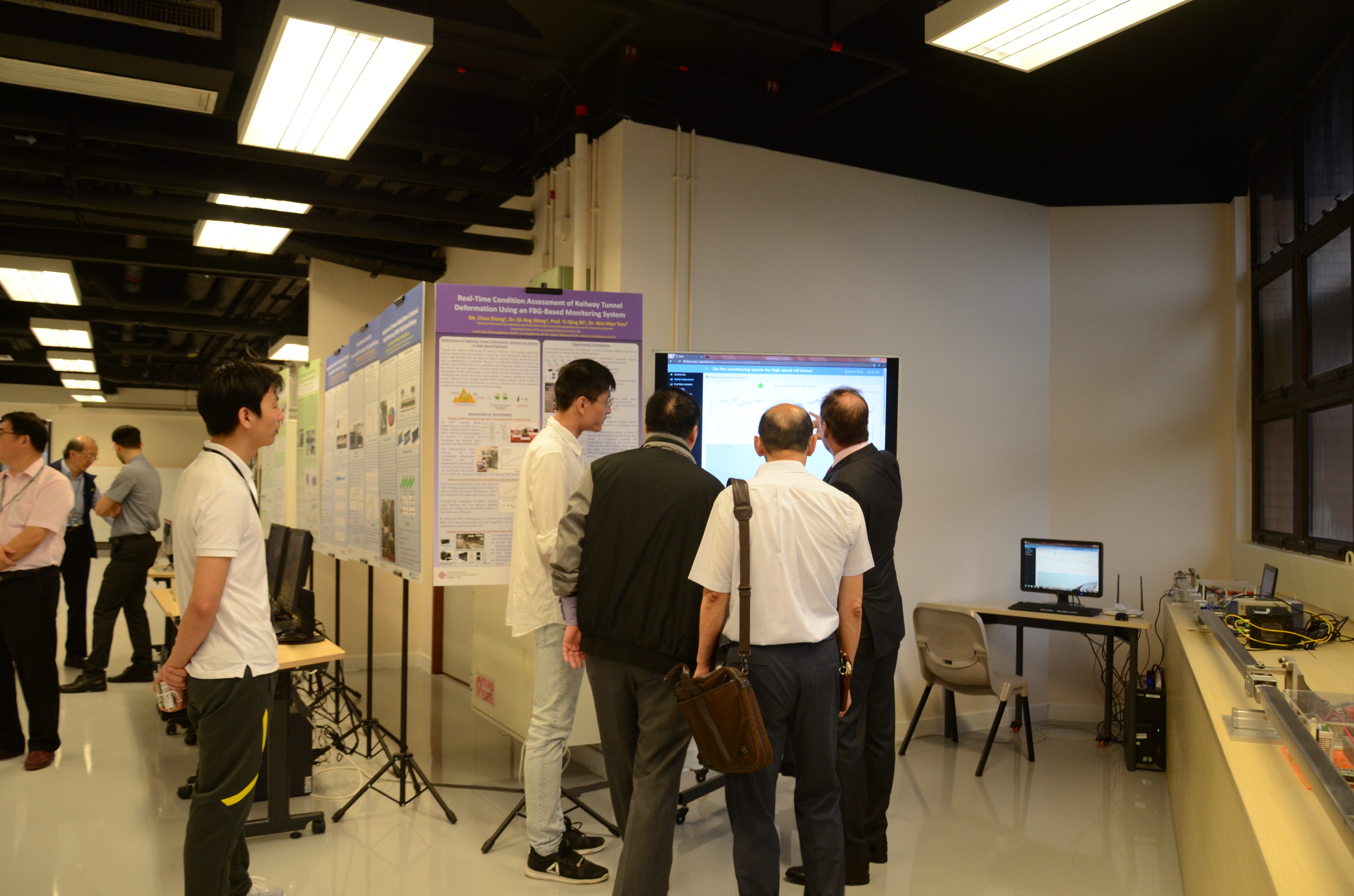 2018_06_visit_by_dr_peter_ewen_engineering_director_of_mtr_6_20180731_1004501795