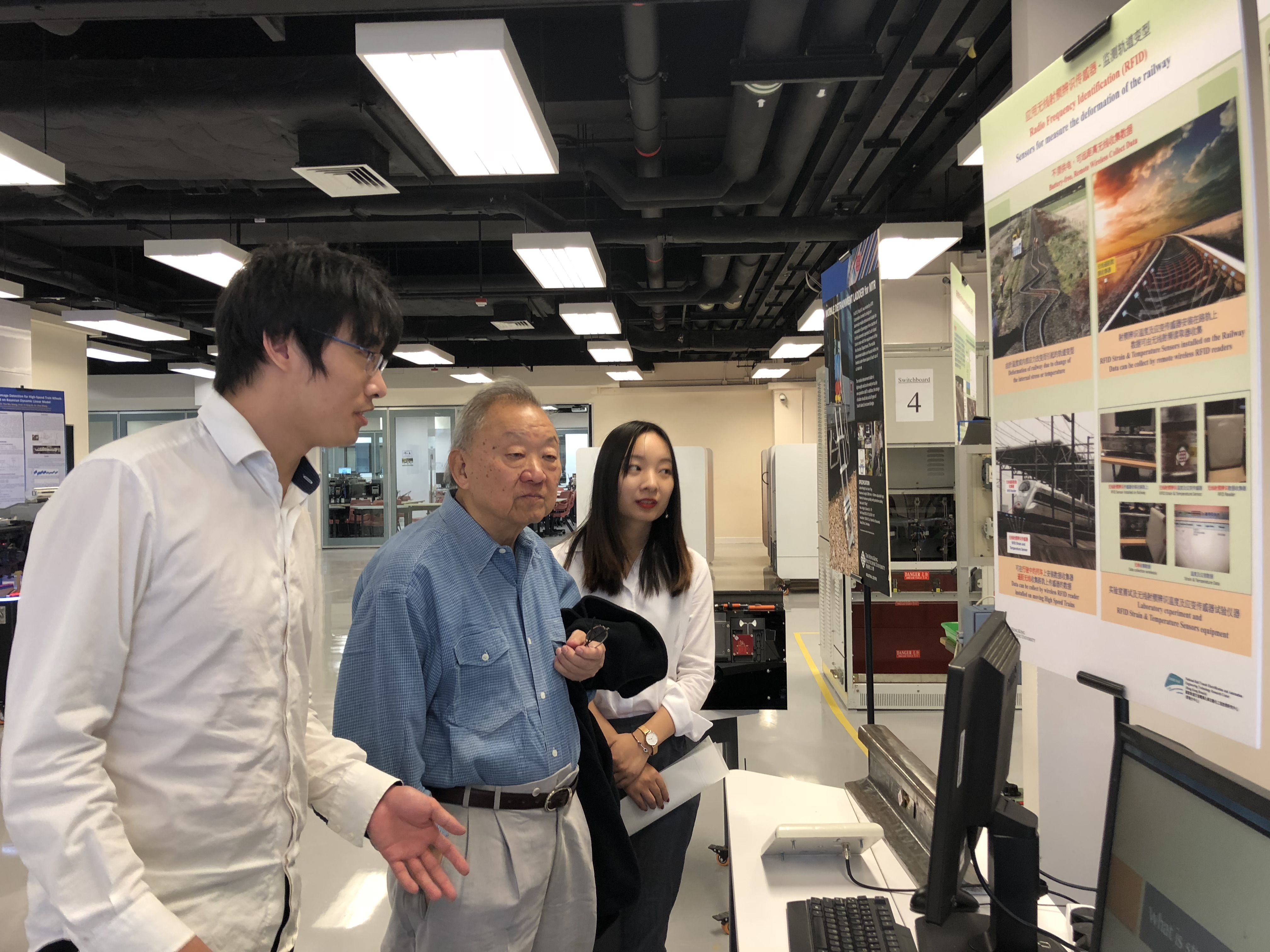 2018_11_visit_of_dr_sc_liu_visit_expert_from_southeast_university_4_20181102_1998266889