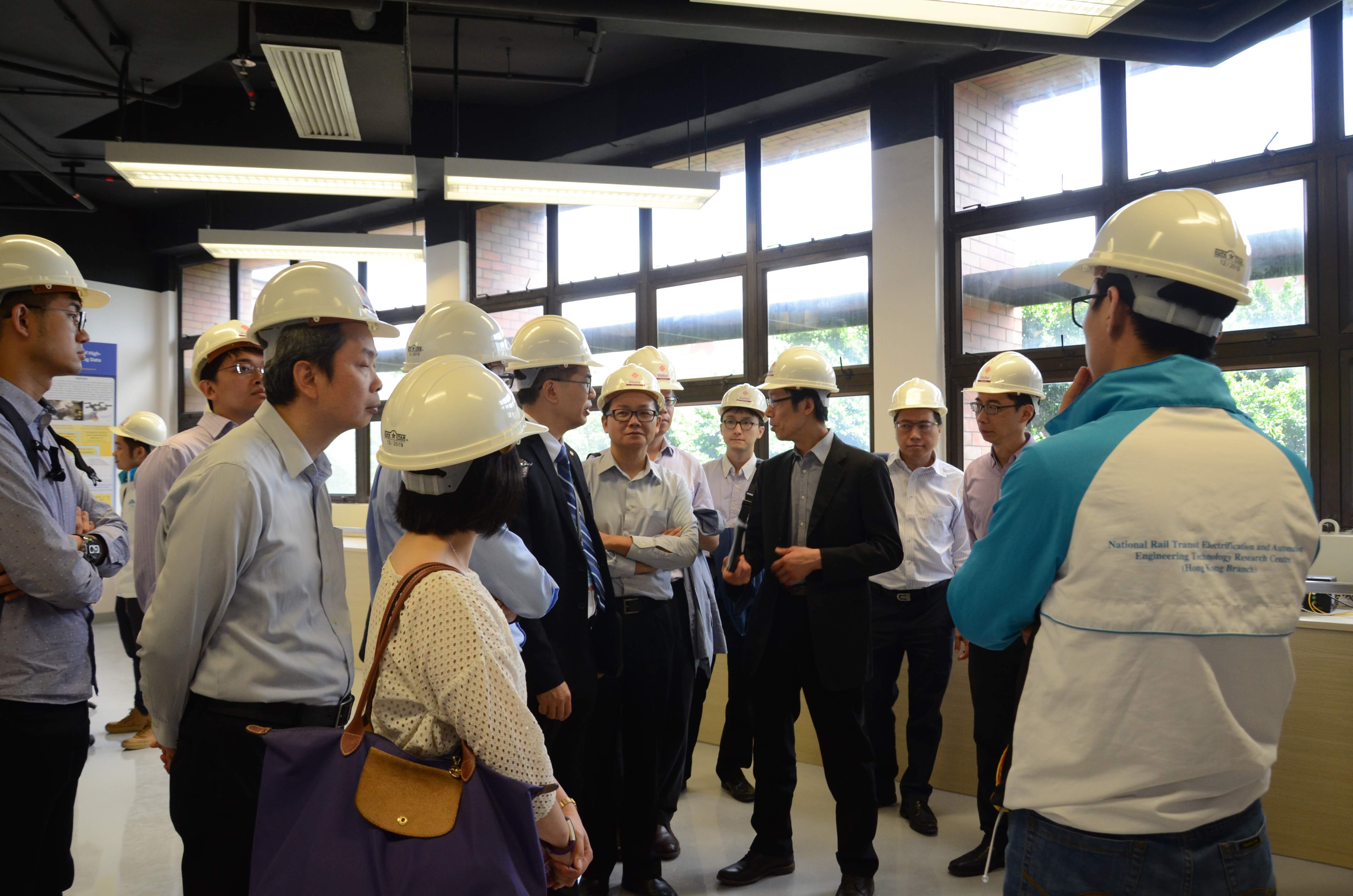 2018_05_visit_by_mr_yuen-ming_liong_head_of_future_systems_and_mr_choon-siong_kho_of_smrt_ (10)