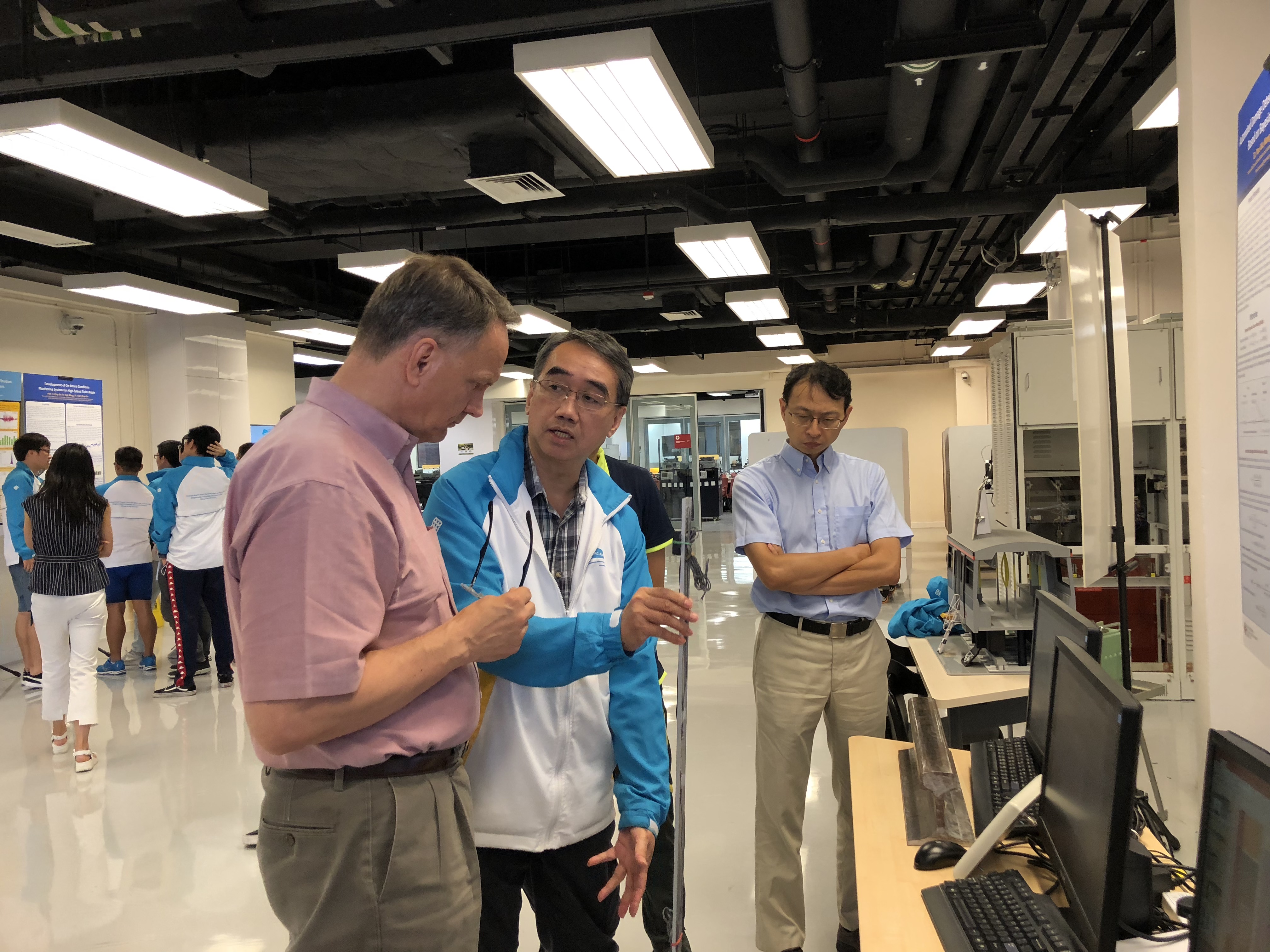 201808visitbyprofbillefspencerfromuniversityofillinoisaturbanachampaignusa22201808151192610925