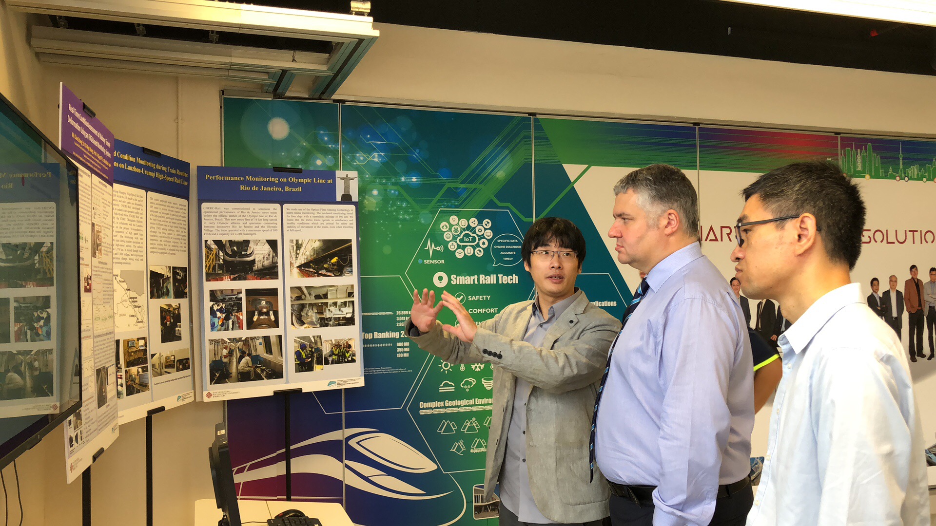 2018_10_visit_by_prof_clive_roberts_from_university_of_birmingham_12_20181016_1956249329