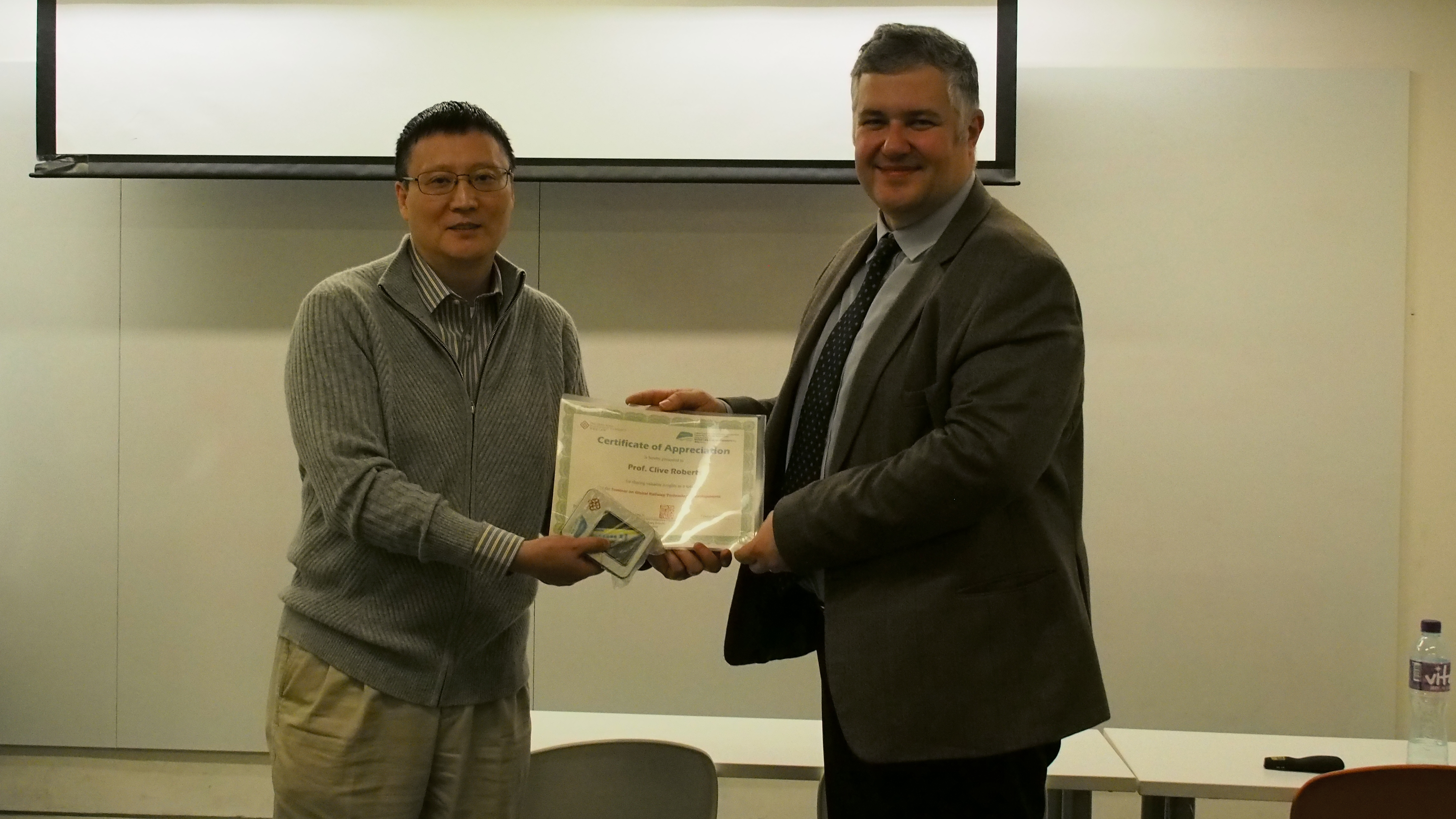 201812visitofprofcliverobertsfromuniversityofbirminghamunitedkingdom25201812101826057828