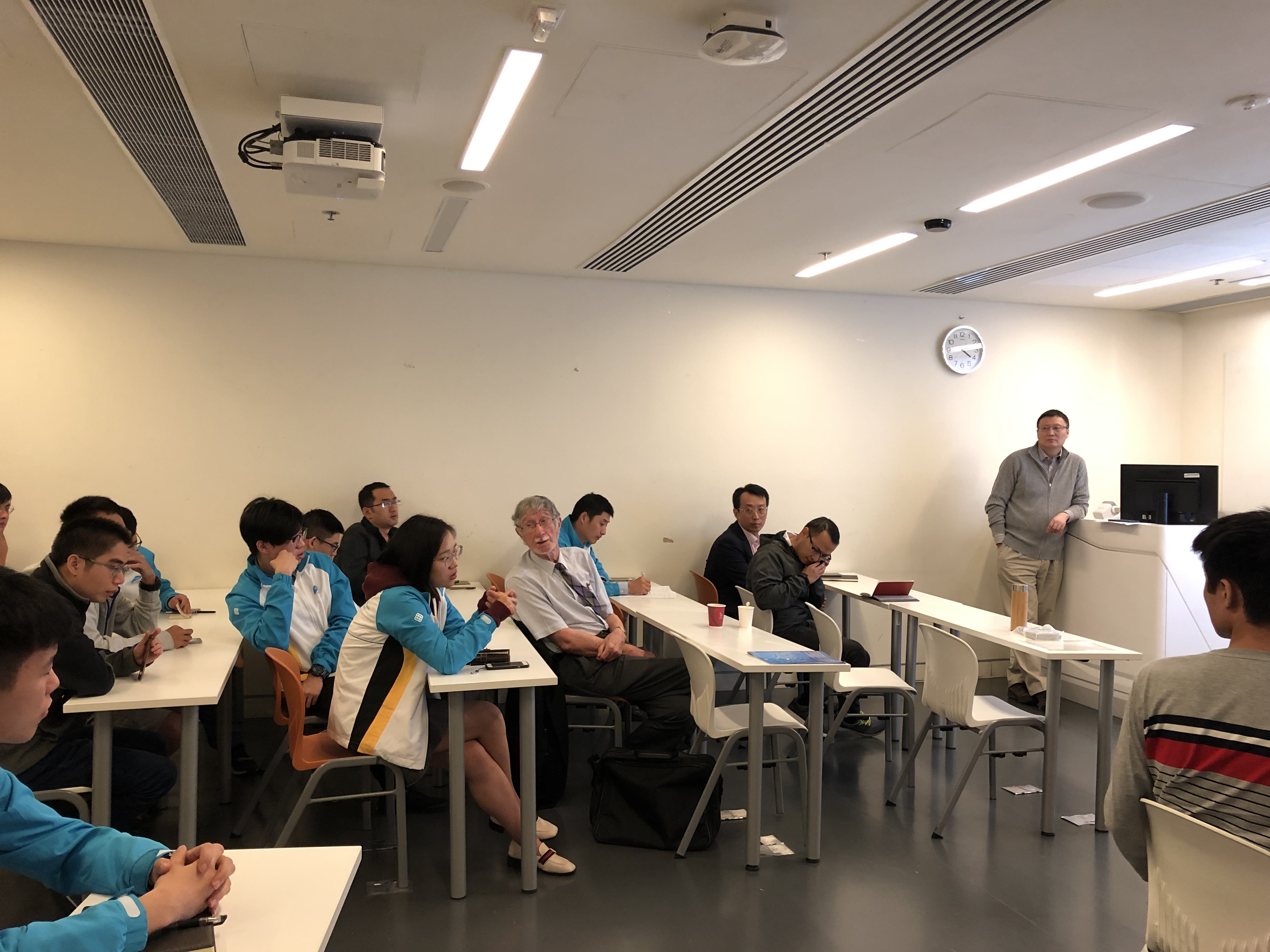 201812visitofprofcliverobertsfromuniversityofbirminghamunitedkingdom8201812101745065128