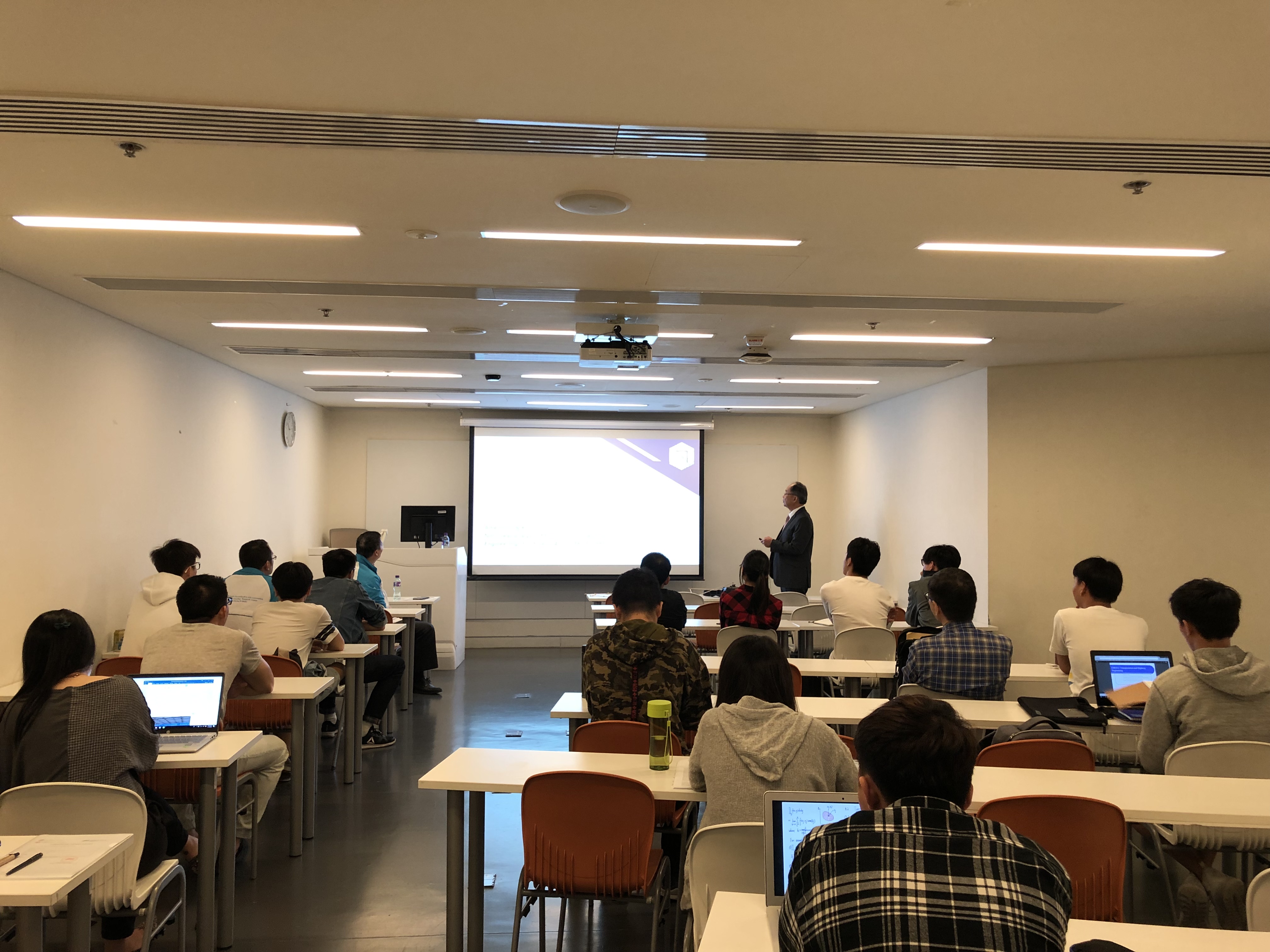 201811visitofprofsritawatkitipornchaifromuniversityofqueenslandaustralia14201811141122643824