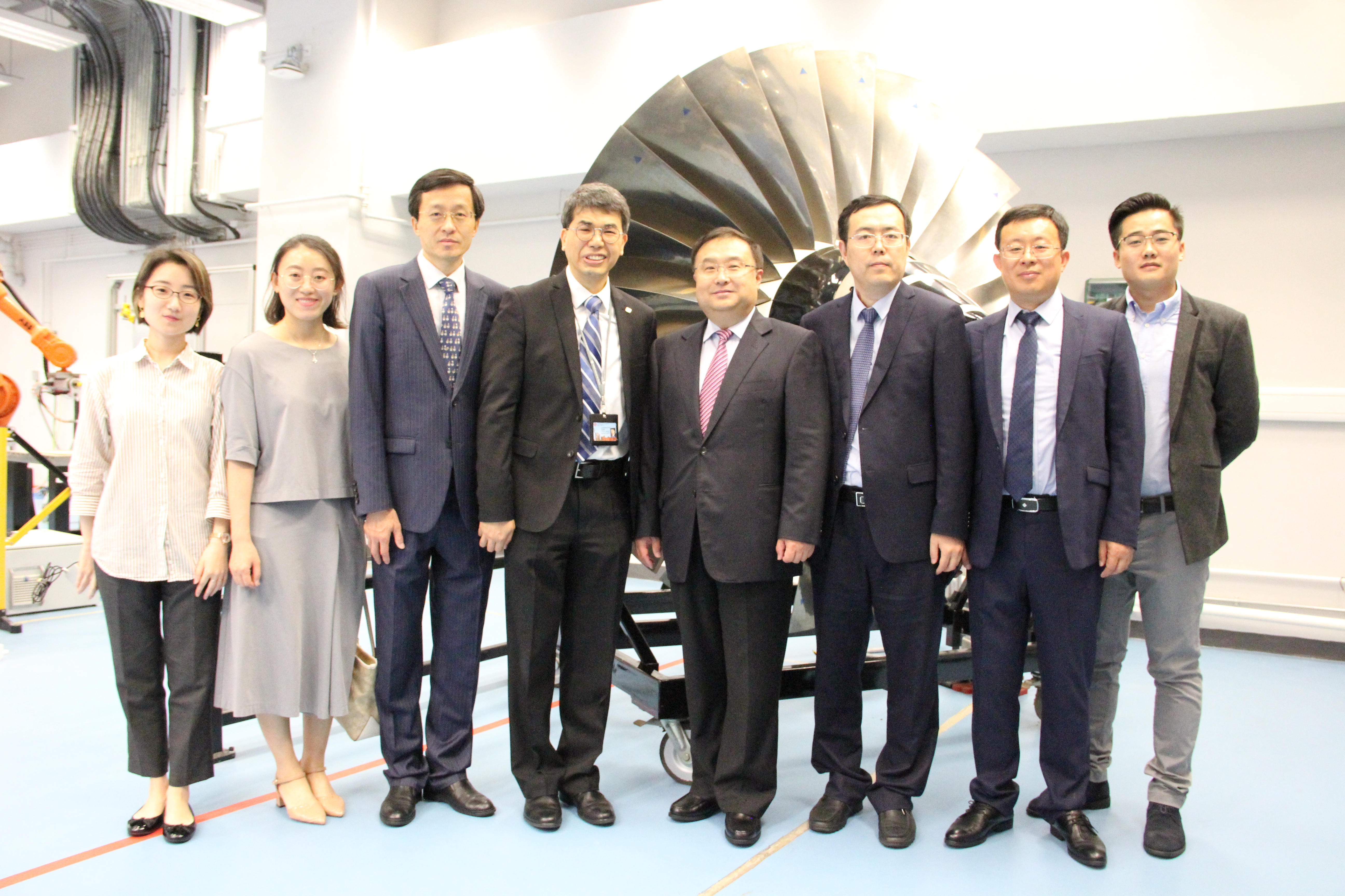 2019412_12_20190412_1893243041