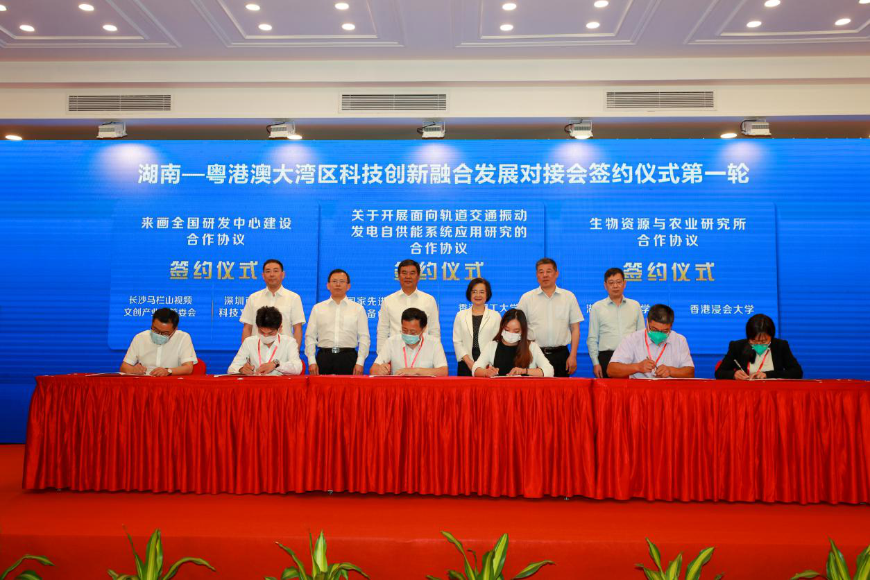 102099d349884d36a541826fe56048a1