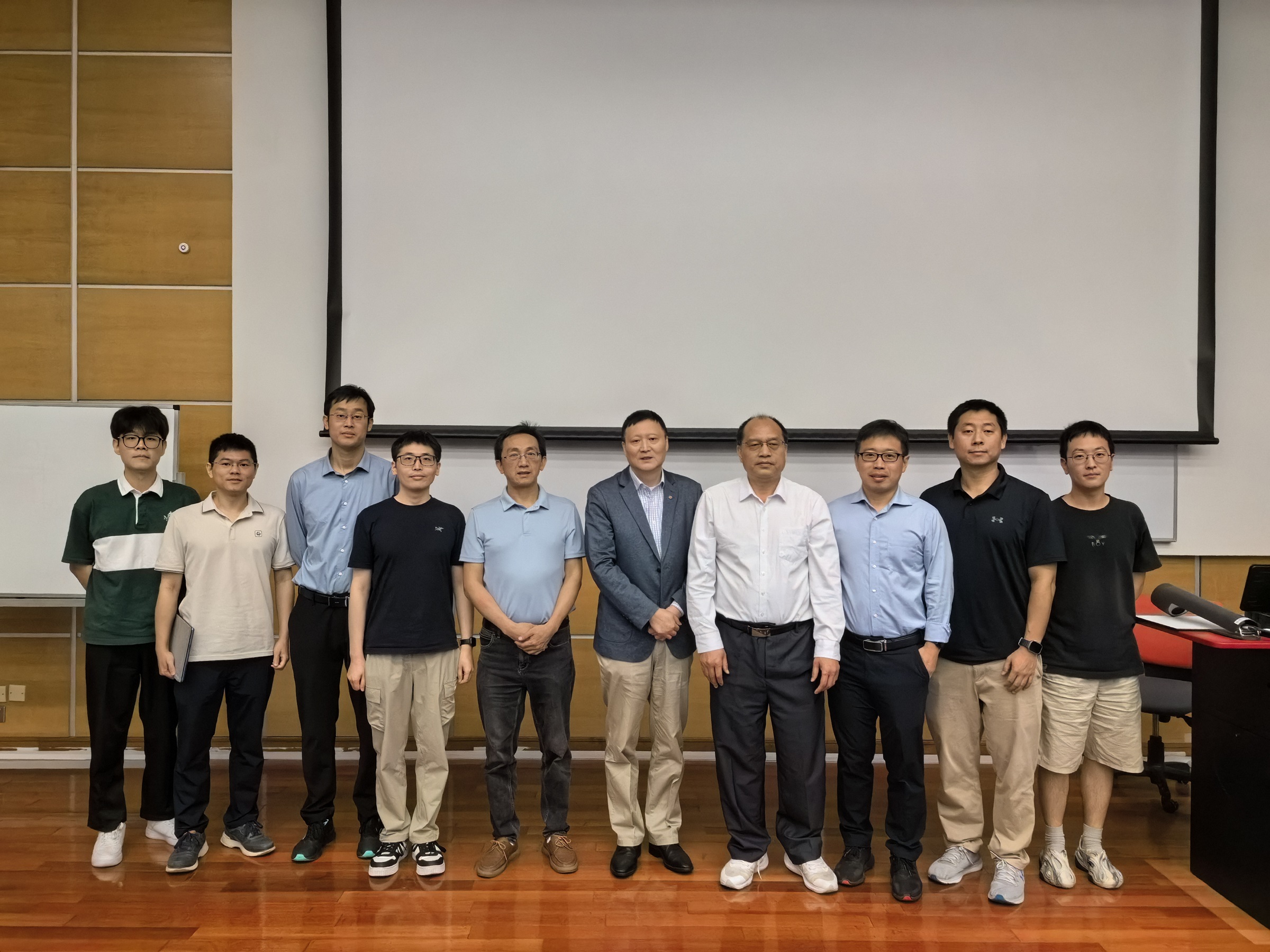 8724b088275584023aa82d5d8569384