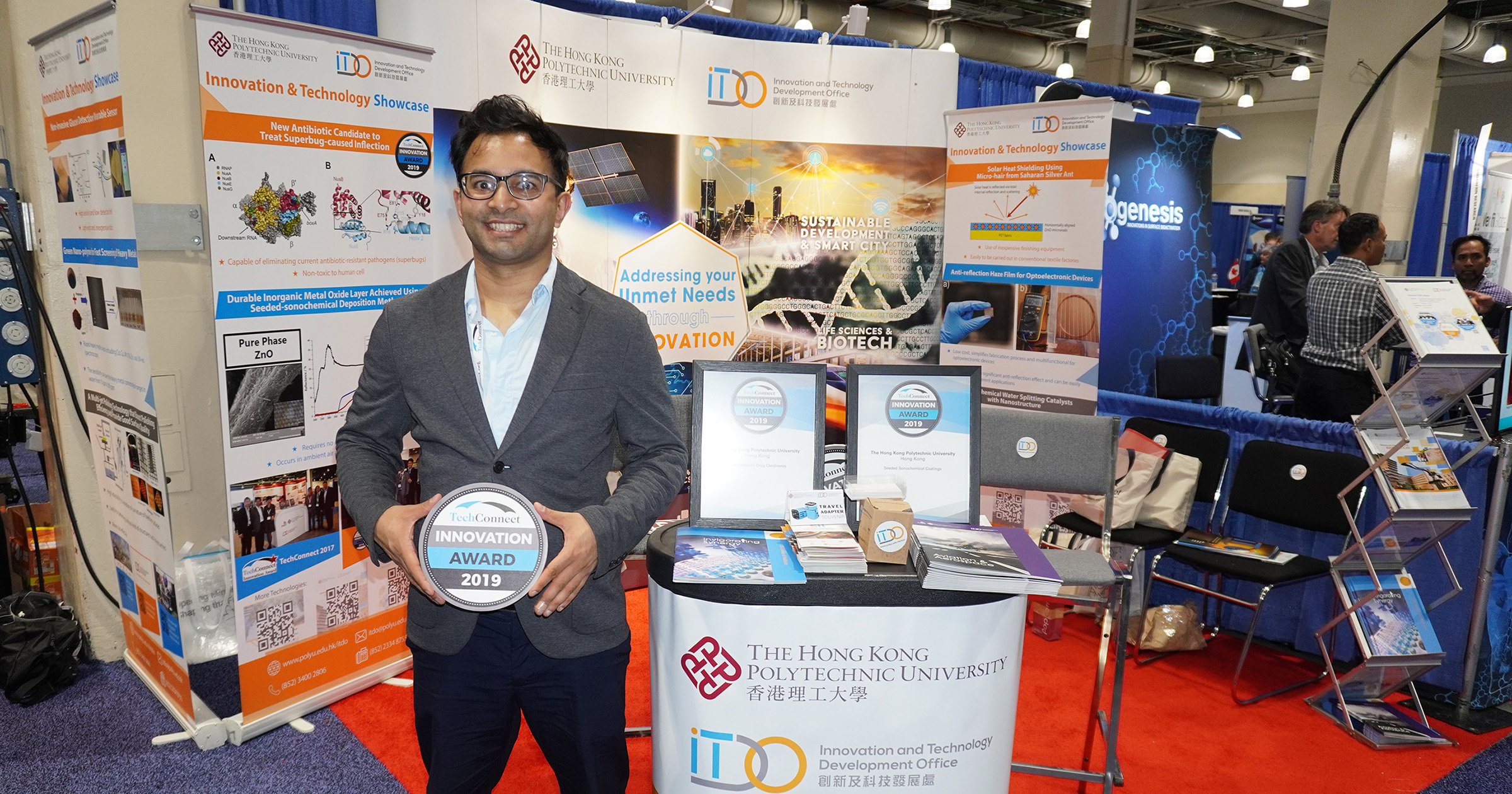 理大纺织及服装学系助理教授（研究）Nuruzzaman NOOR 博士于TechConnect 世界创新会议暨博览会上获颁全球创新奖。
