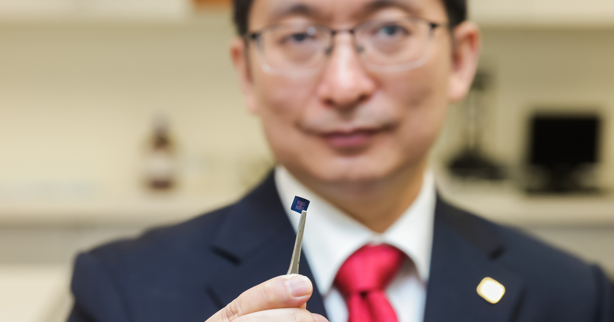 Dr Chai Yang, Associate Professor of the Department of Applied Physics of PolyU, led his research team in the development of bioinspired vision sensors that emulate the human retina’s ability to adapt to various lighting levels.