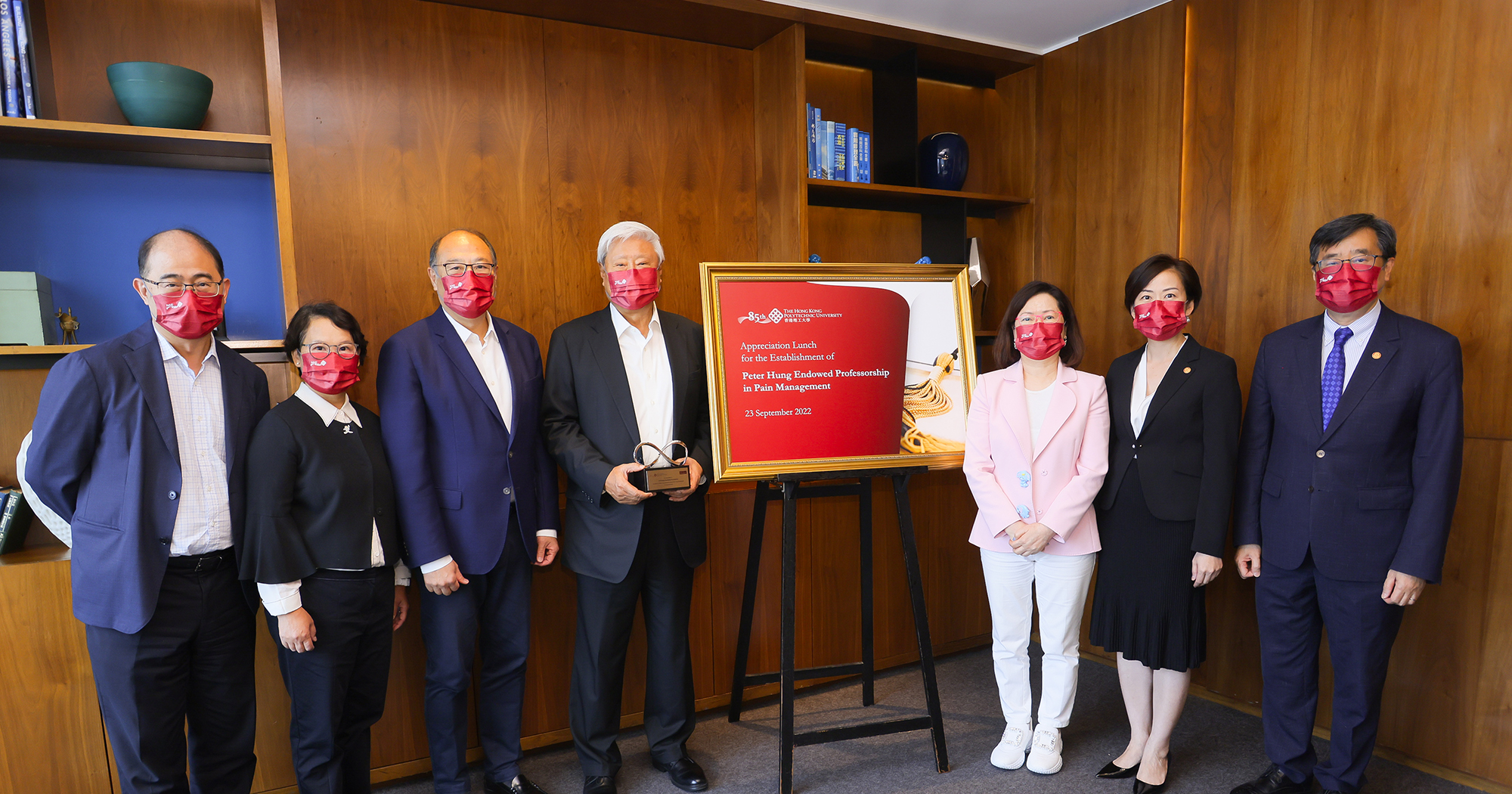 (From left to right) PolyU Deputy President and Provost Prof. Wing-tak Wong, Peter Hung Professor in Pain Management Prof. Amy Fu, PolyU Council Chairman Dr Lam Tai-fai, Founder of H H Hung Charitable Foundation Mr Peter Hung, PolyU Court Chairman Dr Katherine Ngan, PolyU Executive Vice President Dr Miranda Lou, Dean of Faculty of Health and Social Sciences Prof. David Shum.