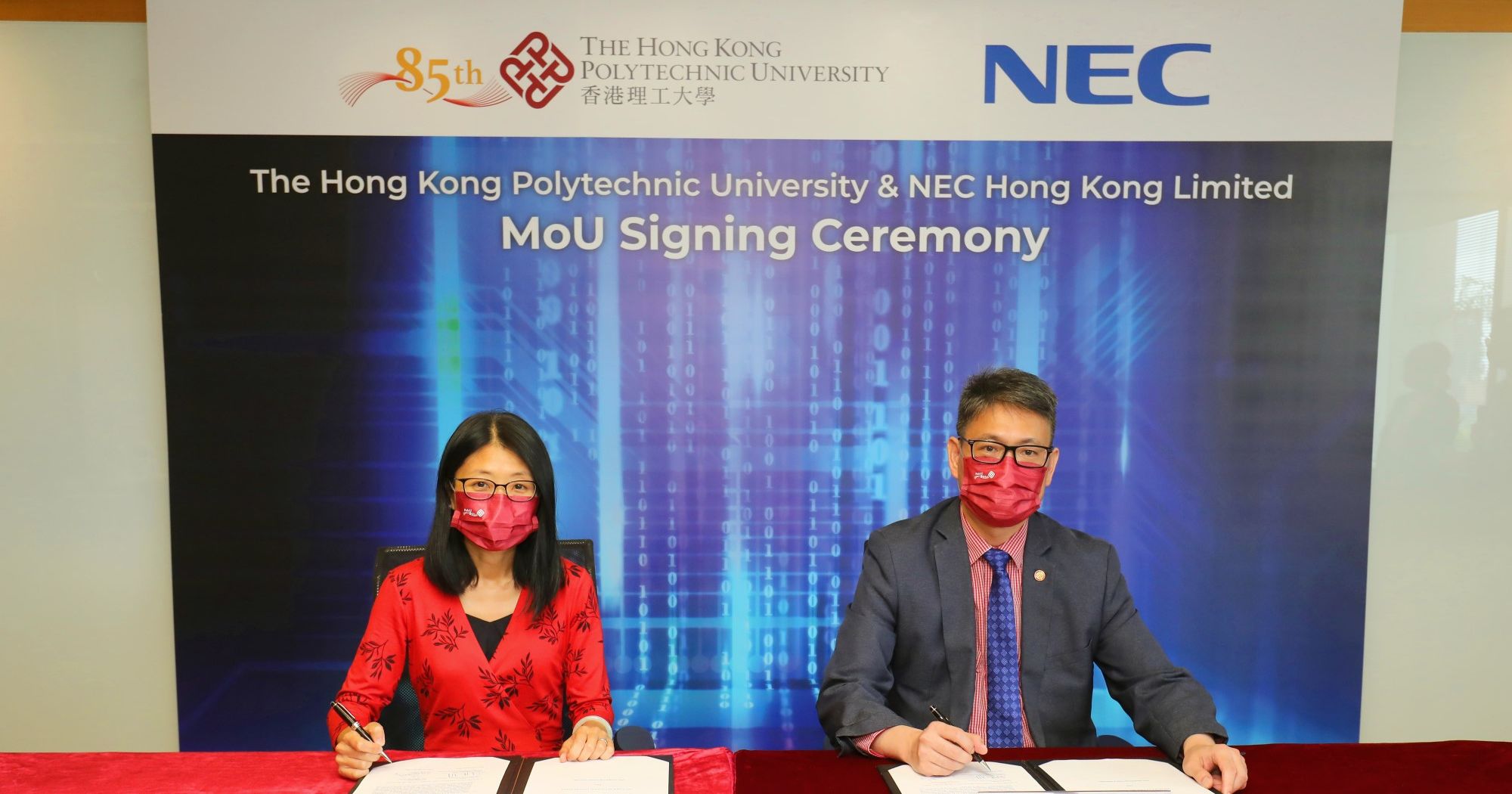 The cooperation agreement was signed by Prof Christopher CHAO, Vice President (Research and Innovation) of PolyU and Ms Elsa Wong, Managing Director of NECHK.