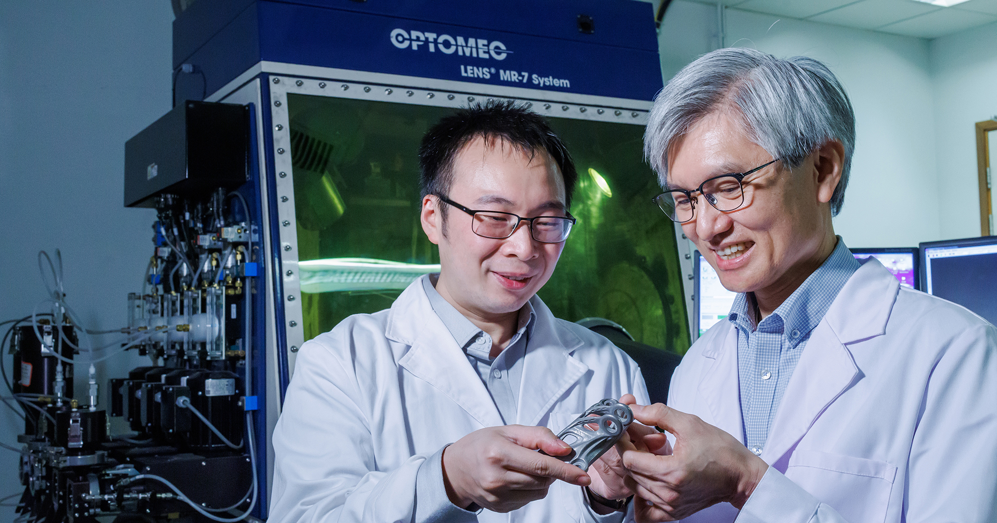 Prof. Keith K.C. Chan (right), Chair Professor of Manufacturing Engineering at Department of Industrial and Systems Engineering at PolyU, and Dr Zibin Chen (left), Assistant Professor in the same department, have discovered that additive manufacturing technology enables the production of metal parts with traditionally undesirable oxygen contents, providing a groundbreaking alternative over conventional manufacturing methods for creating high-performance metal alloys.