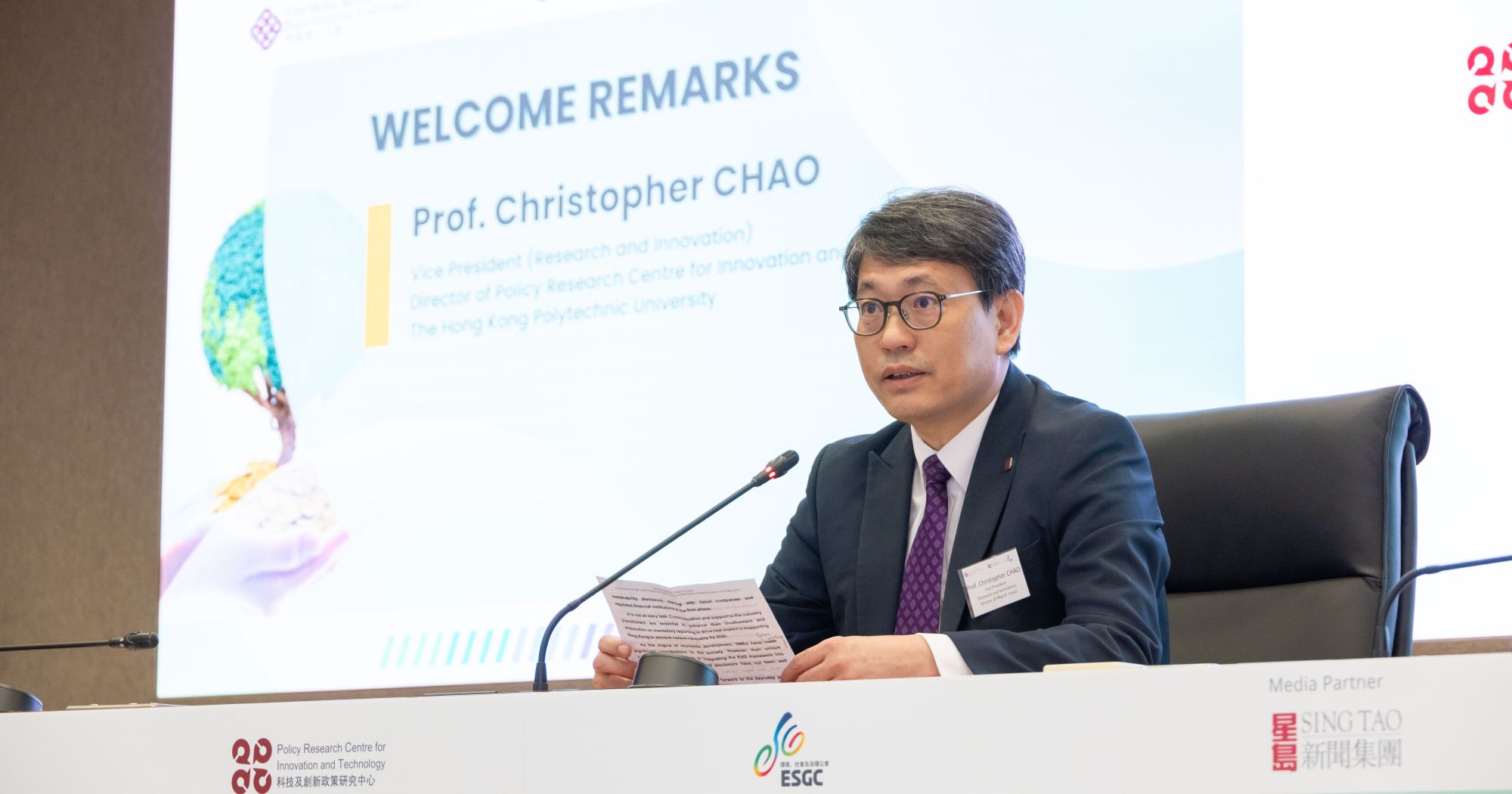Prof. Christopher Chao urged more address on the SMEs’ unique challenges and constraints in integrating the ESG framework into corporate risk management and disclosure.