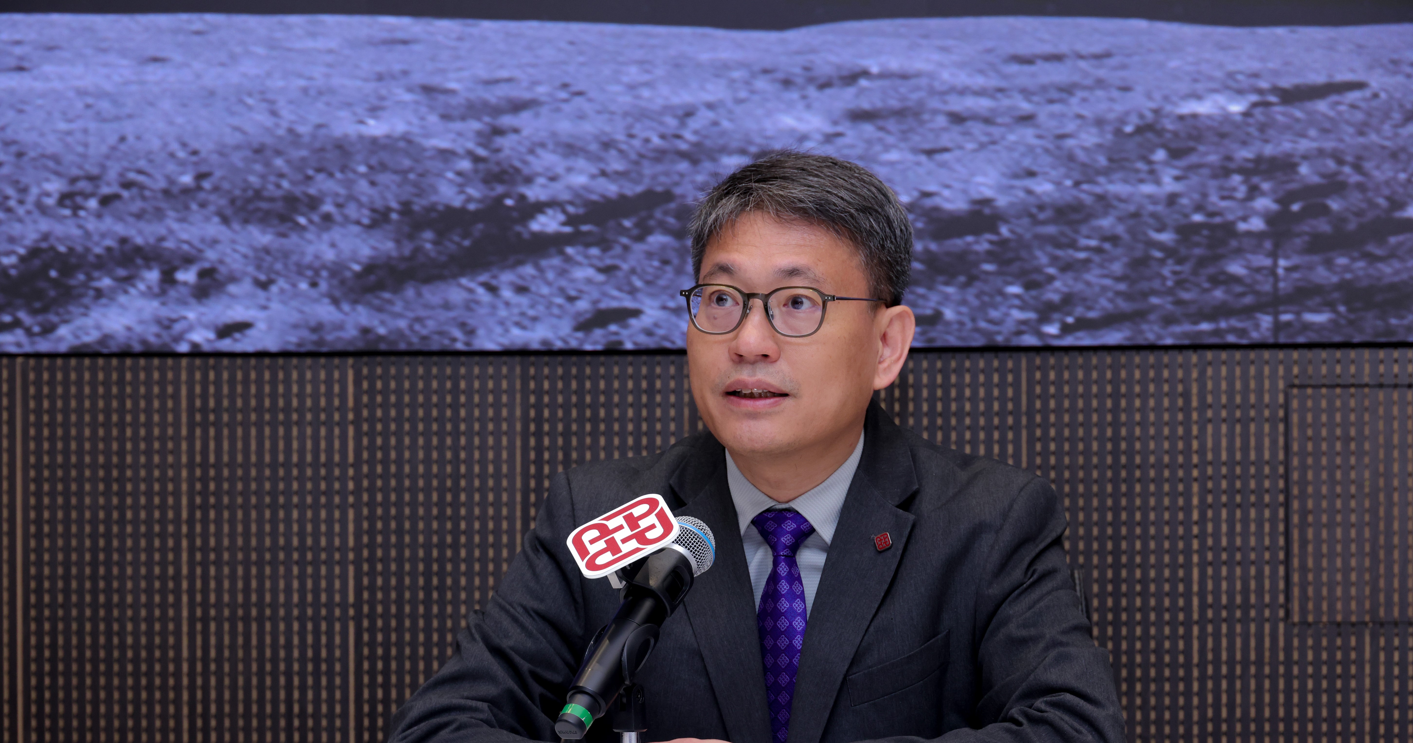理大副校長（研究及創新）趙汝恒教授恭賀團隊並表示將進一步發揮理大的專長，與內地的科研專家攜手合作，為國家的航天事業發展作出更多貢獻。
