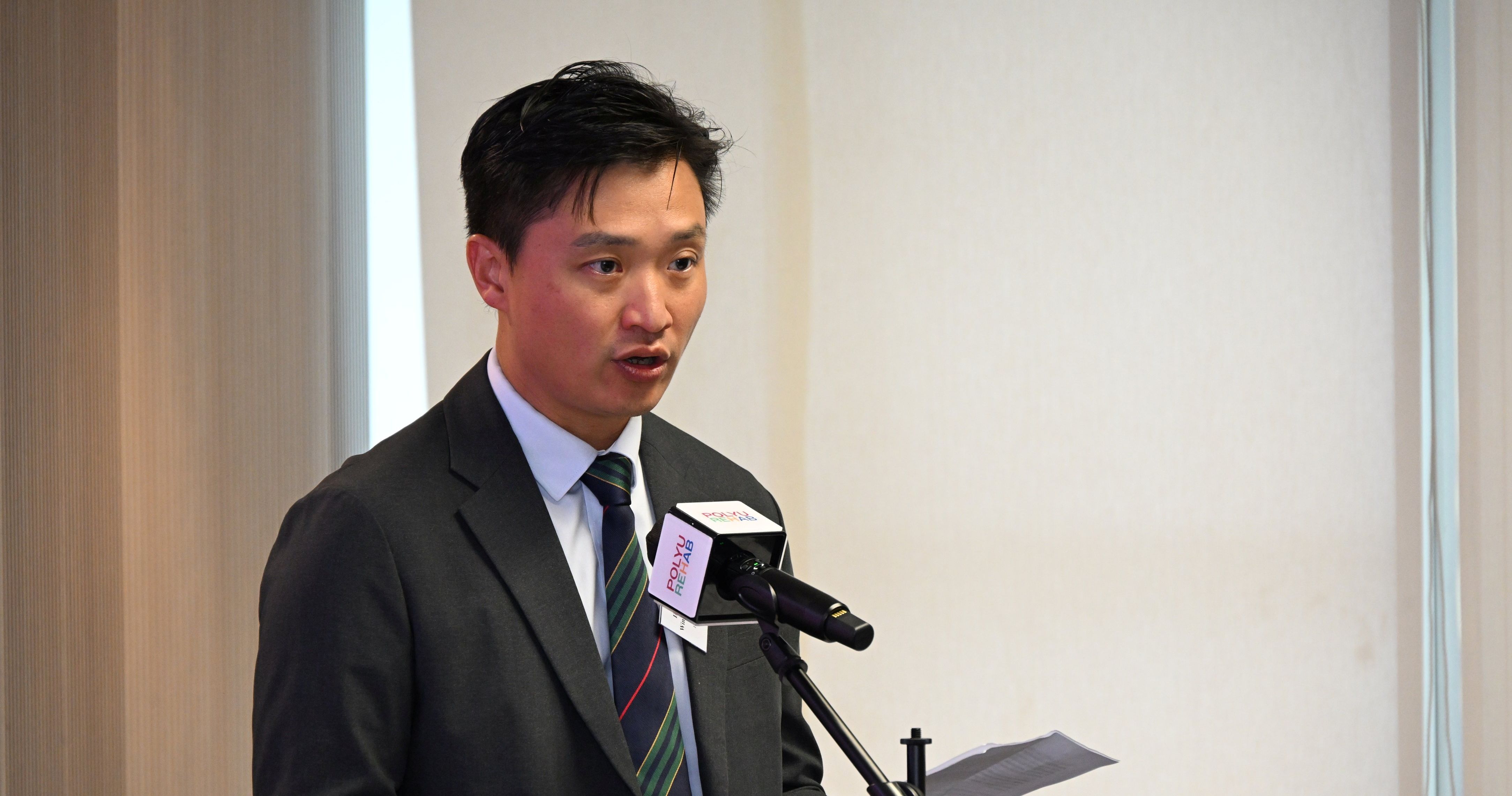 Hon Vincent Cheng stated that this partnership would benefit both the HKSI and PolyU, while also advancing the broader development of sports physiotherapy and rehabilitation in Hong Kong. He added that it would reinforce the expertise and professional support system behind elite athletes, ensuring lasting impact on the development of local sports.