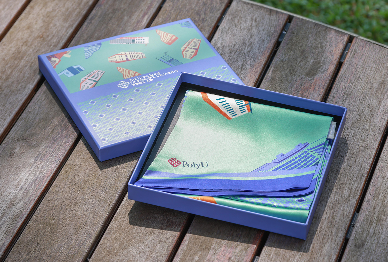 Silk Square Scarf_Content03