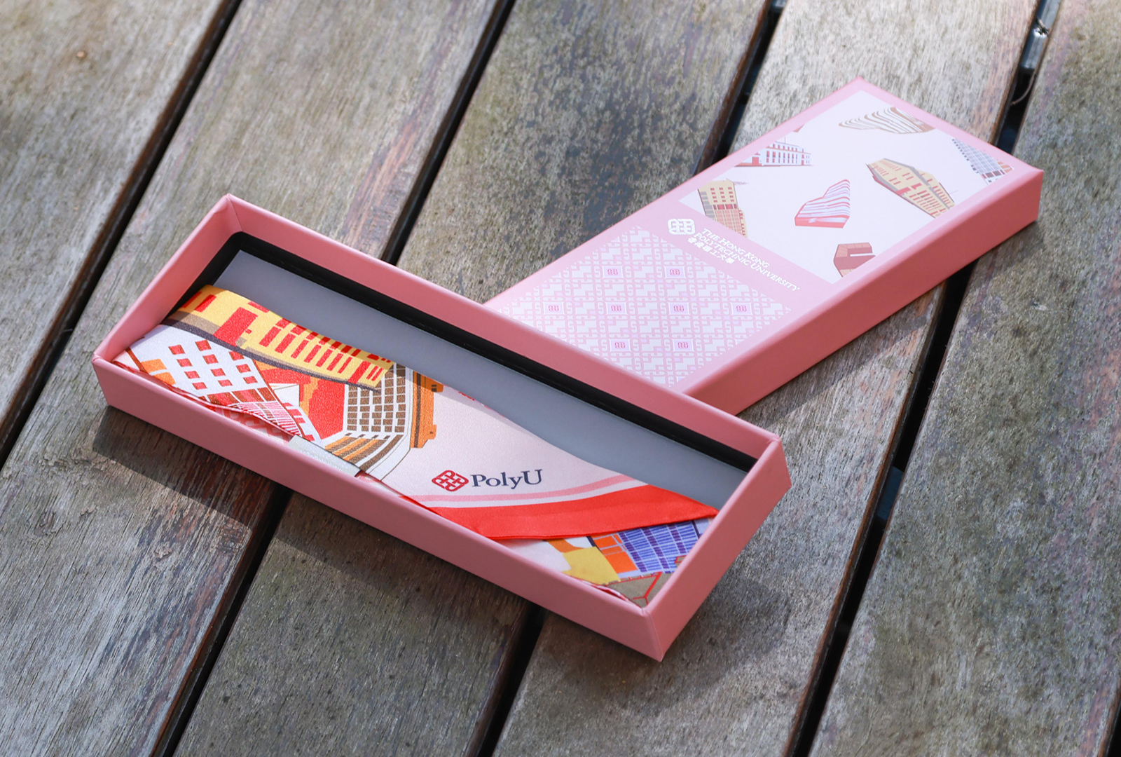 Silk Twilly_content02