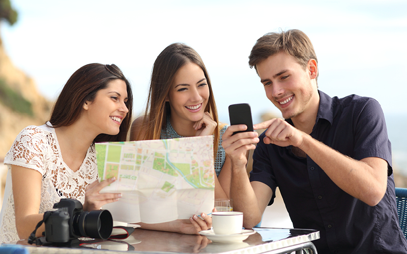 Smartphone Use Influences Travel Experience 
