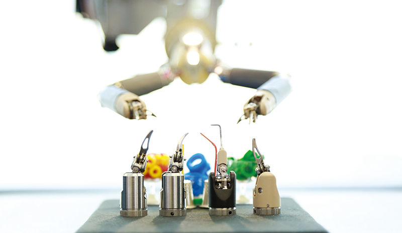 Robotic arms come with detachable end-effectors which can be adapted to the needs of different surgical procedures.