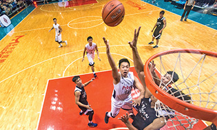 Heated final basketball match between PolyU and Taiwan University of Science and Technology