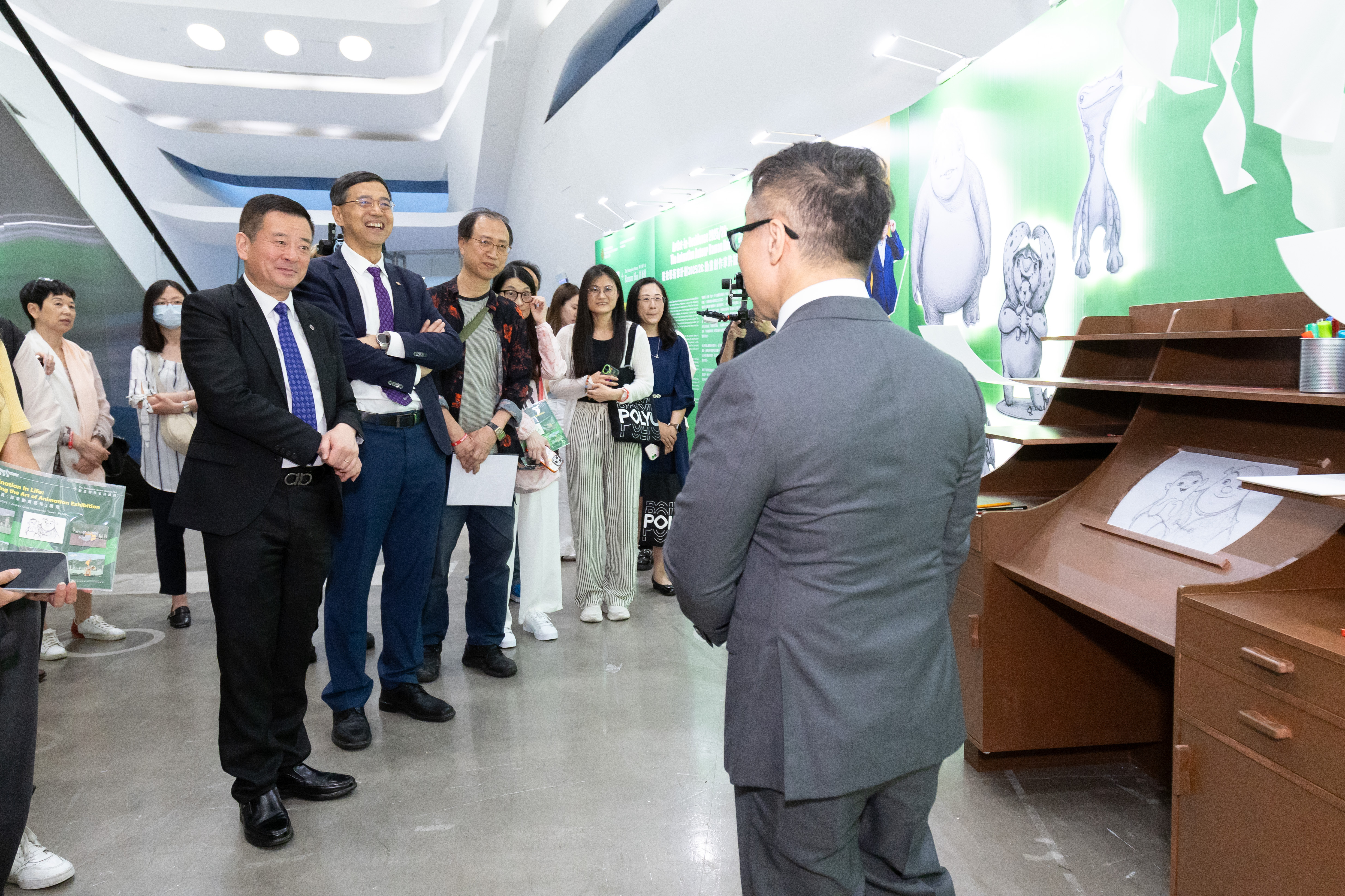 7_PolyU_077