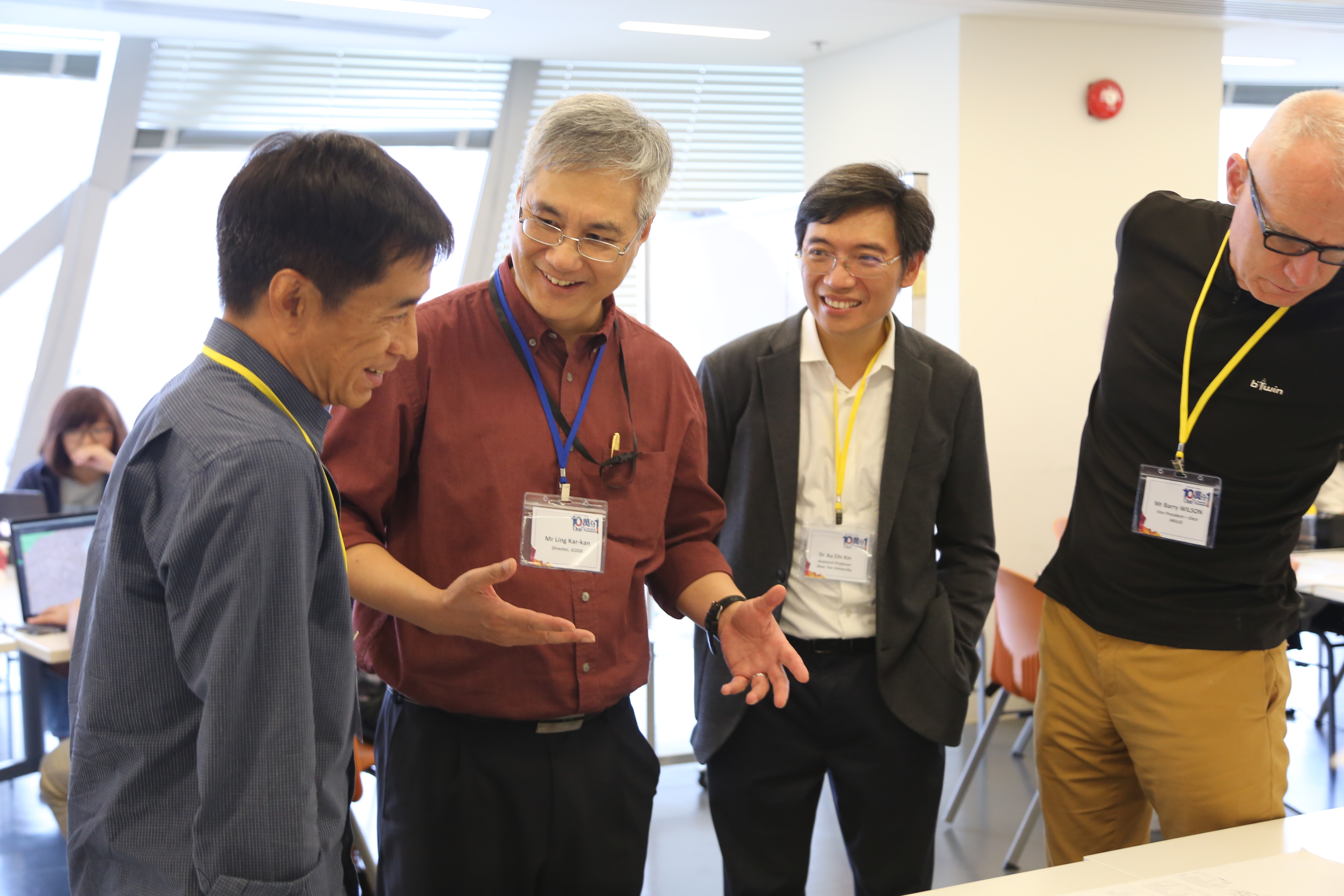 Dr au cchi kin_ the one in suit