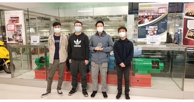award_with_students