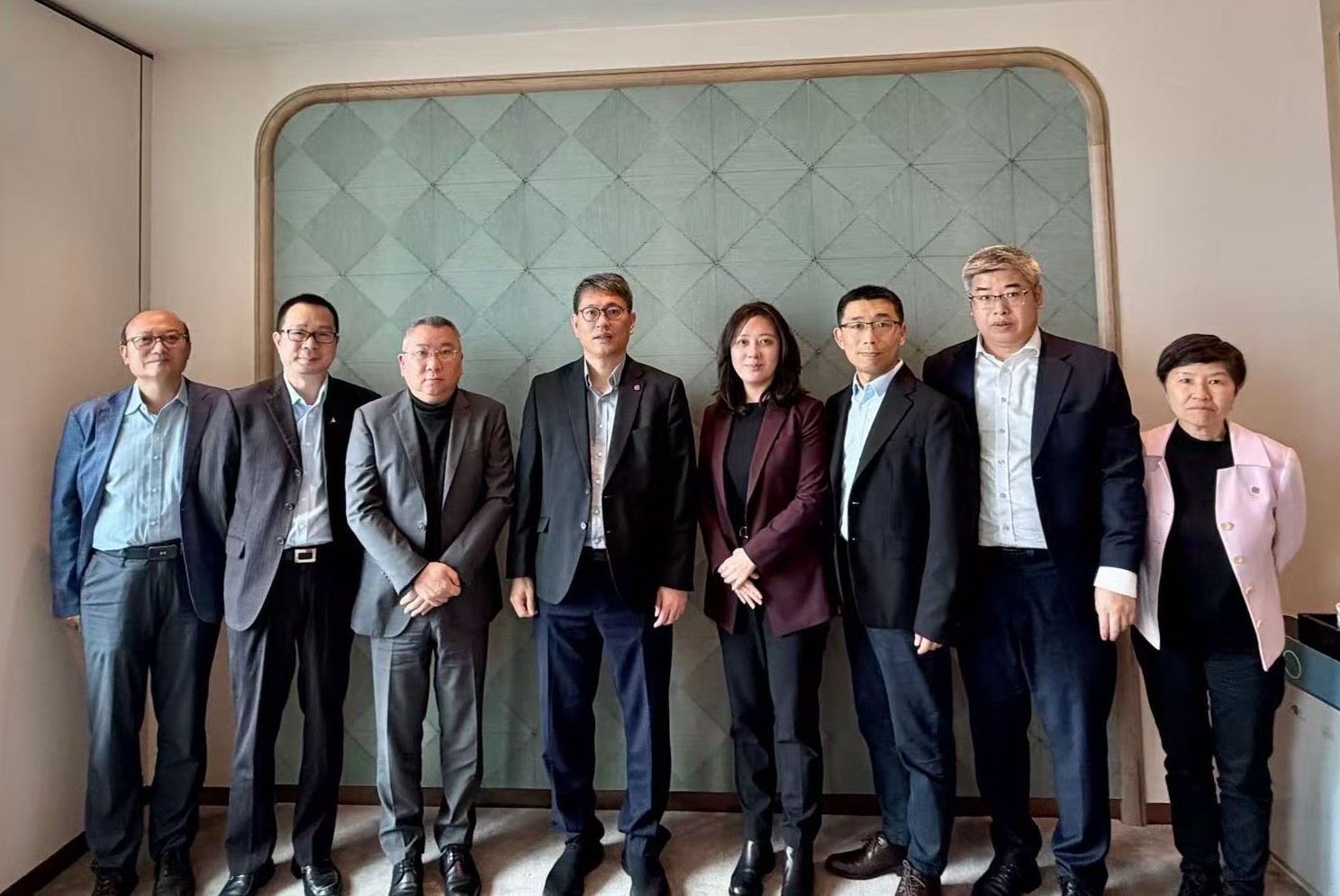 64f8882913d34306561ee0b5e8c5e52b