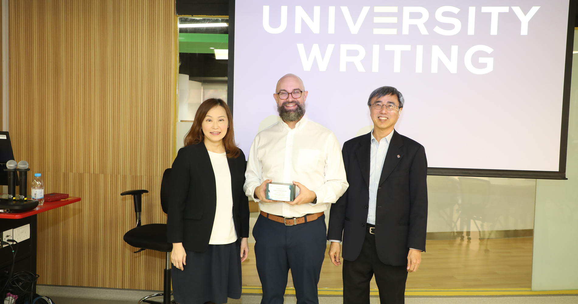 Workshop-on-Designing-AI-Engaged-Assignments-to-Teach-Disciplinary-Knowledge-pic1