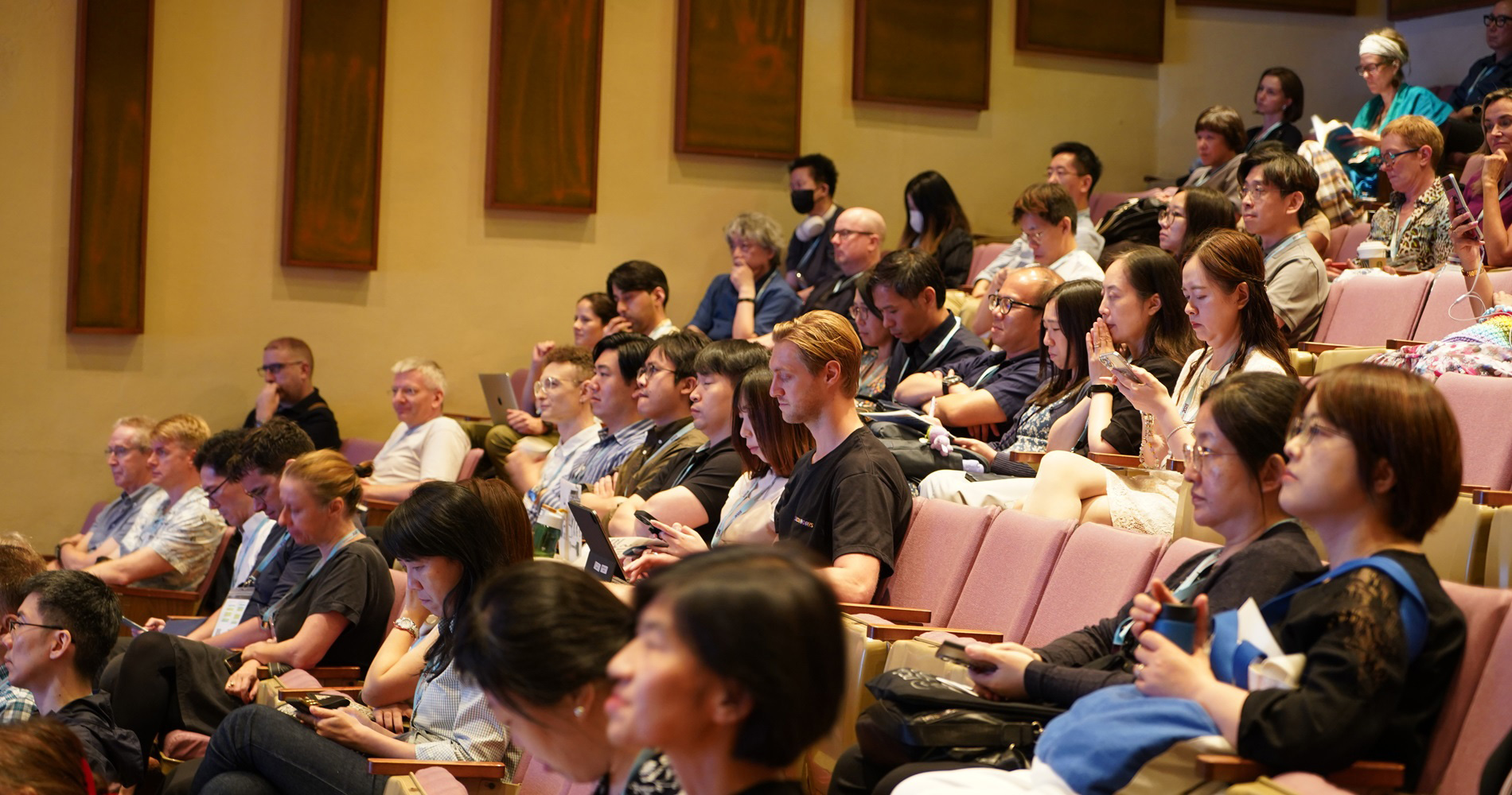 Another_packed_audience_in_the_Chiang_Chen_Studio_Theatre_listens_to_Prof_Wingate