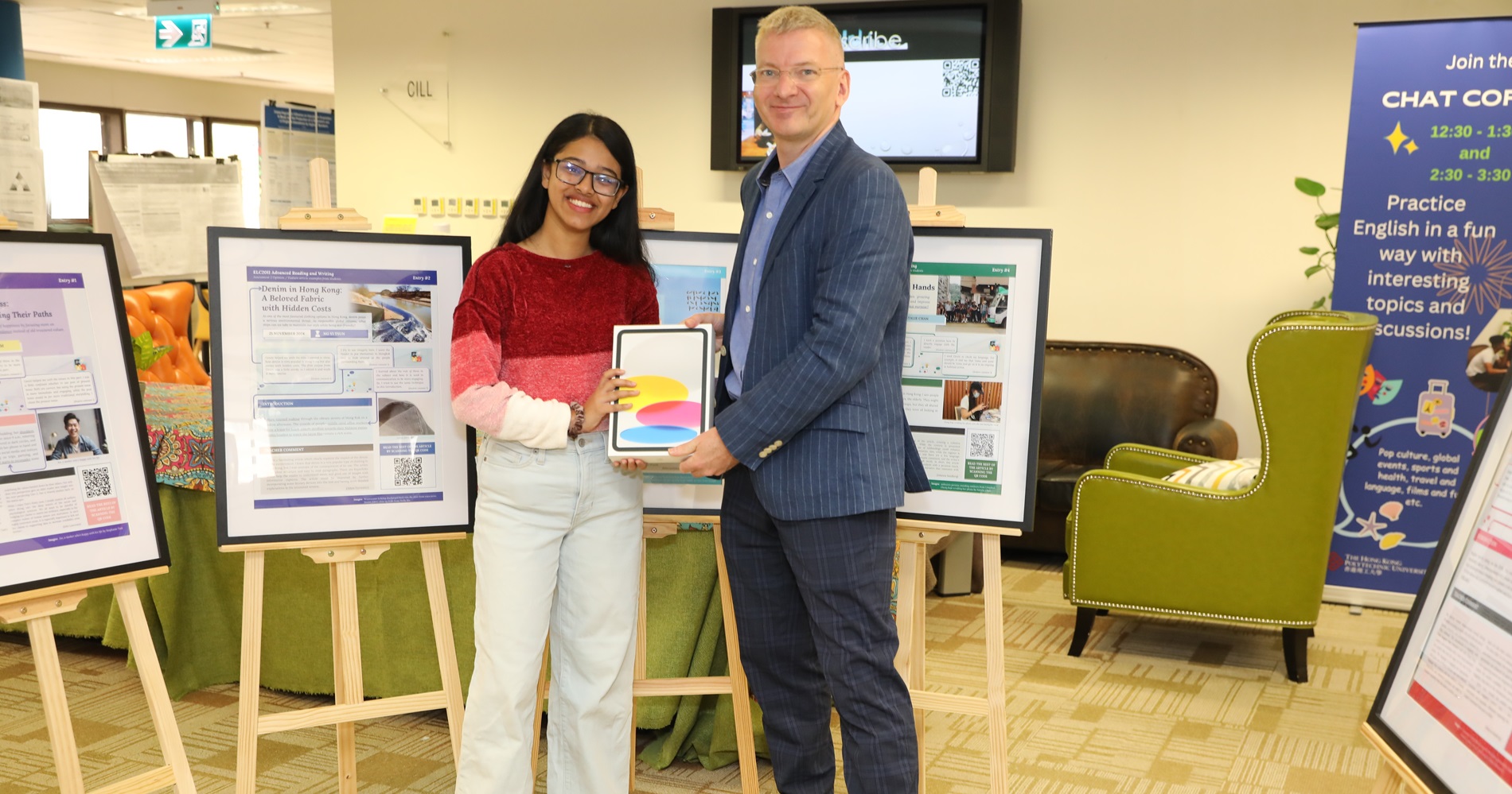 pRIZE gIVING wINNER_1900