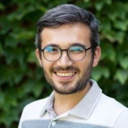 Dr Özgehan Uştuk