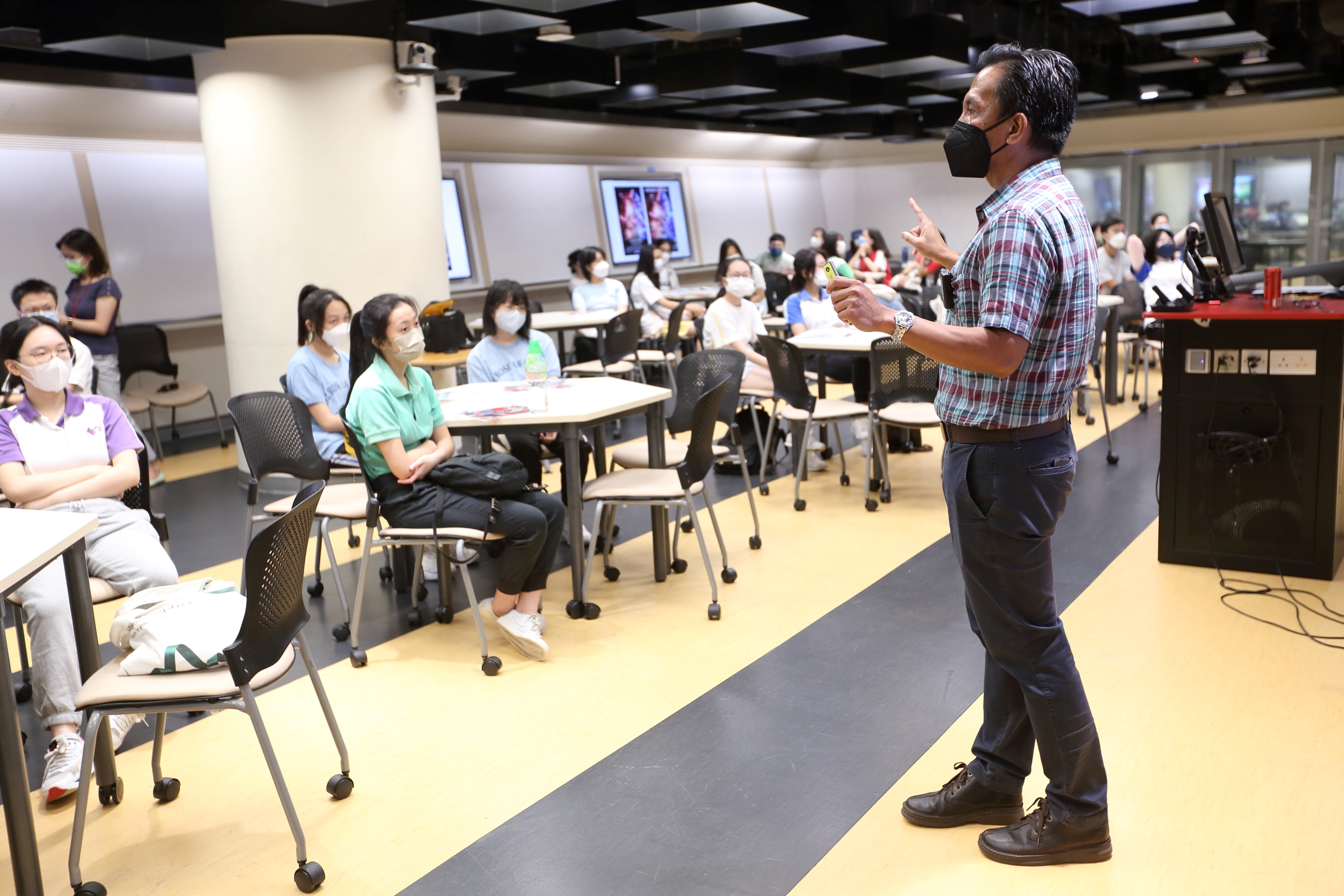 PolyU Summer Programme 2022: English Around You | Department of English ...