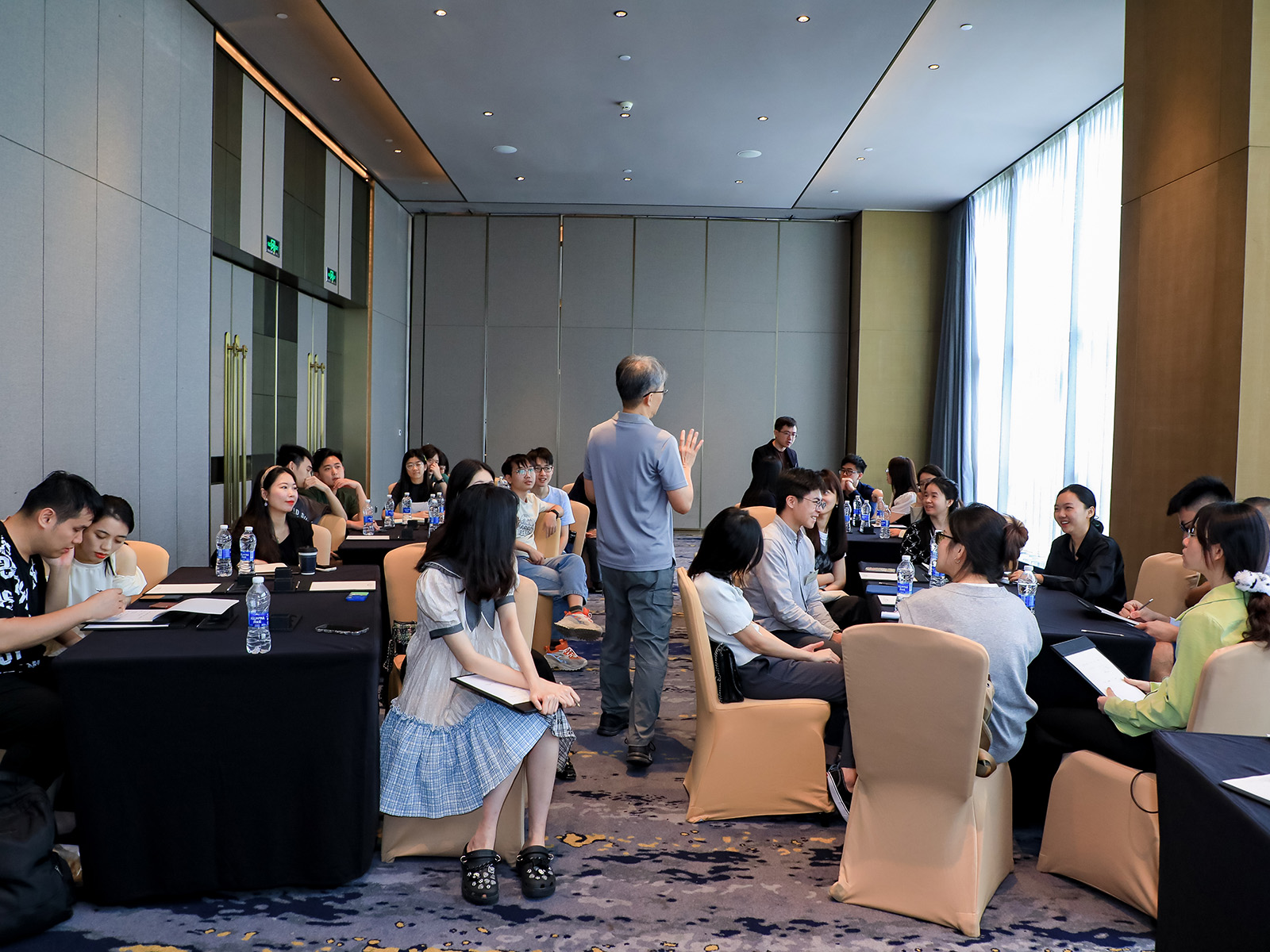 12700636_a4665729348_plx