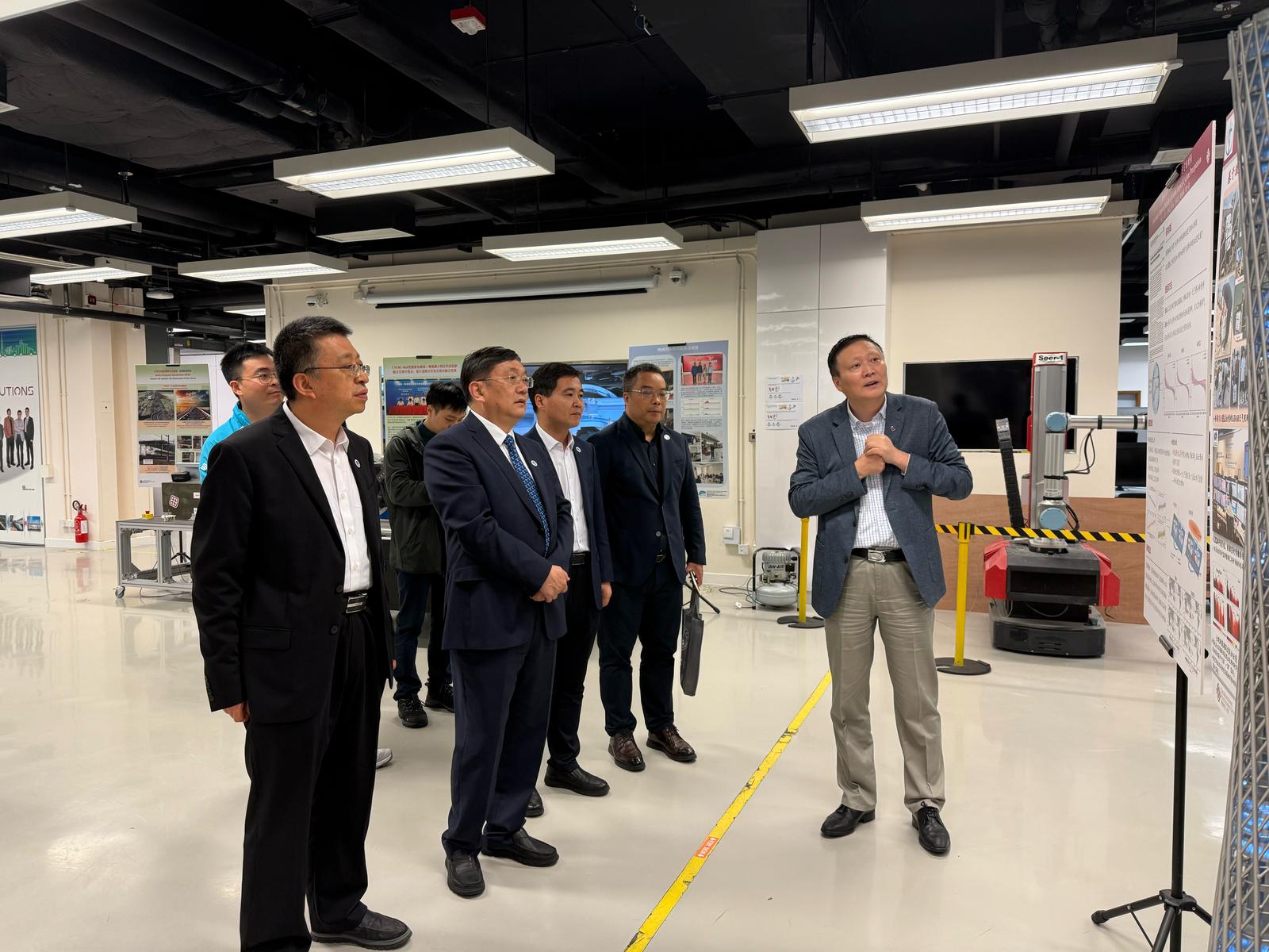 f5a26cb5-f51a-4362-87d4-e13fa8b63132