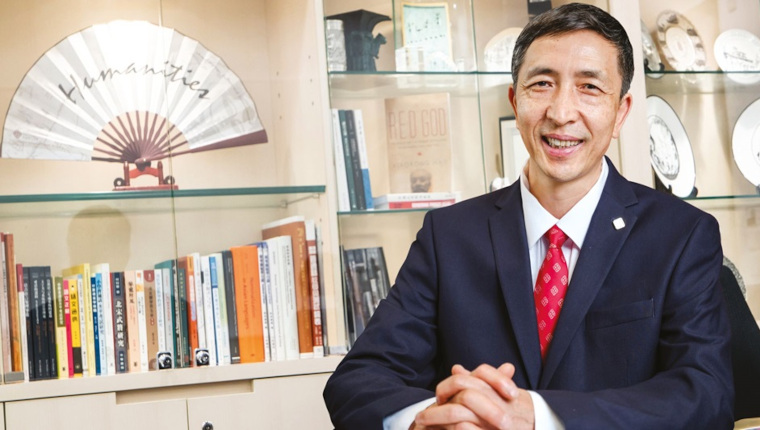 Professor Li Ping_AI_760x430