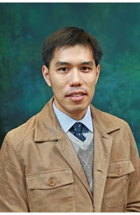 Dr Dennis CW LEUNG