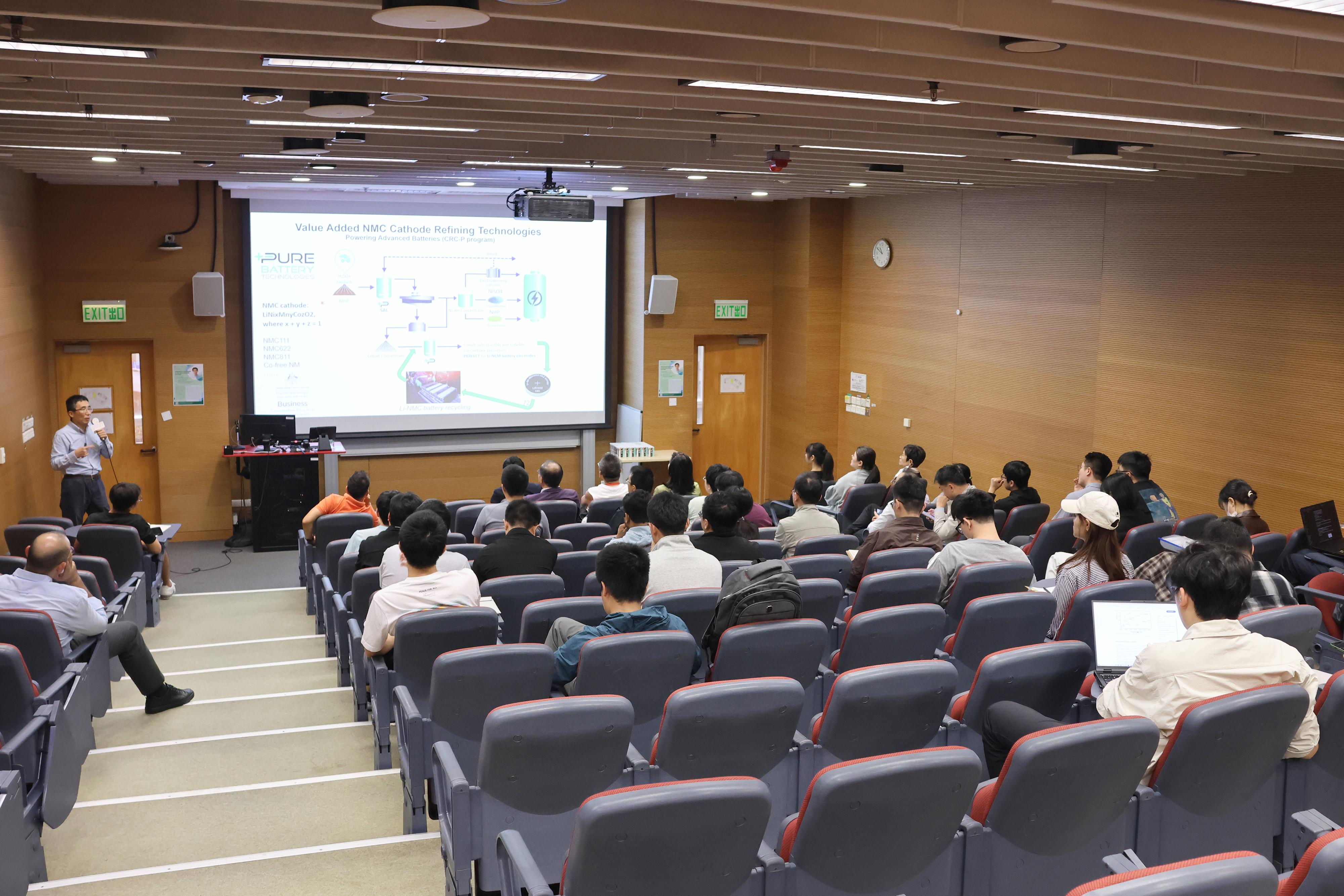 20251104FS CP LectureProf Lianzhou WANG007