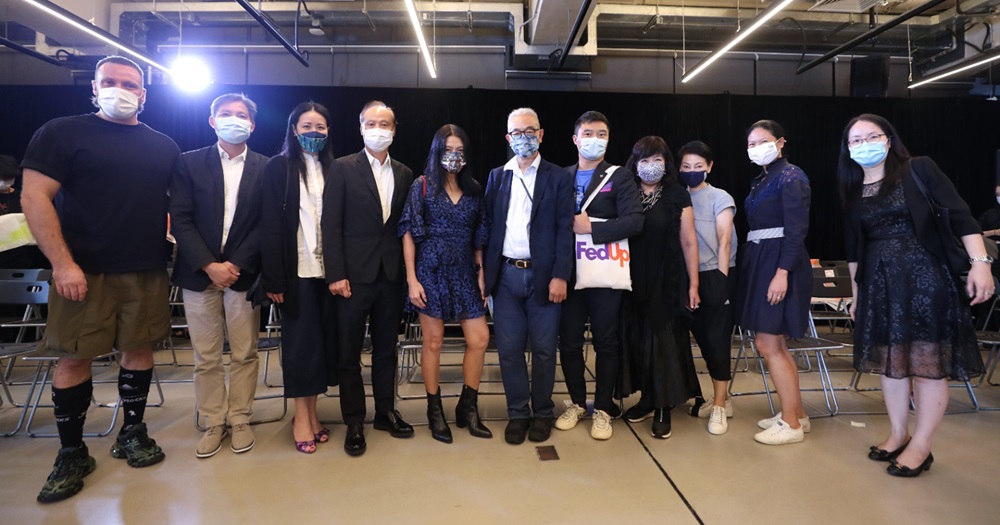 (from left) Mr Ryan Houltan, Prof. Jintu Fan, Ms Karen Chan, Mr Anthony Keung, Ms Vivienne Tam, Dr Raymond Chu, Mr Bosco Law, Ms Janet Cheung, Ms Lu Lu Cheung, Ms Janice Wang and Dr Tracy Mok